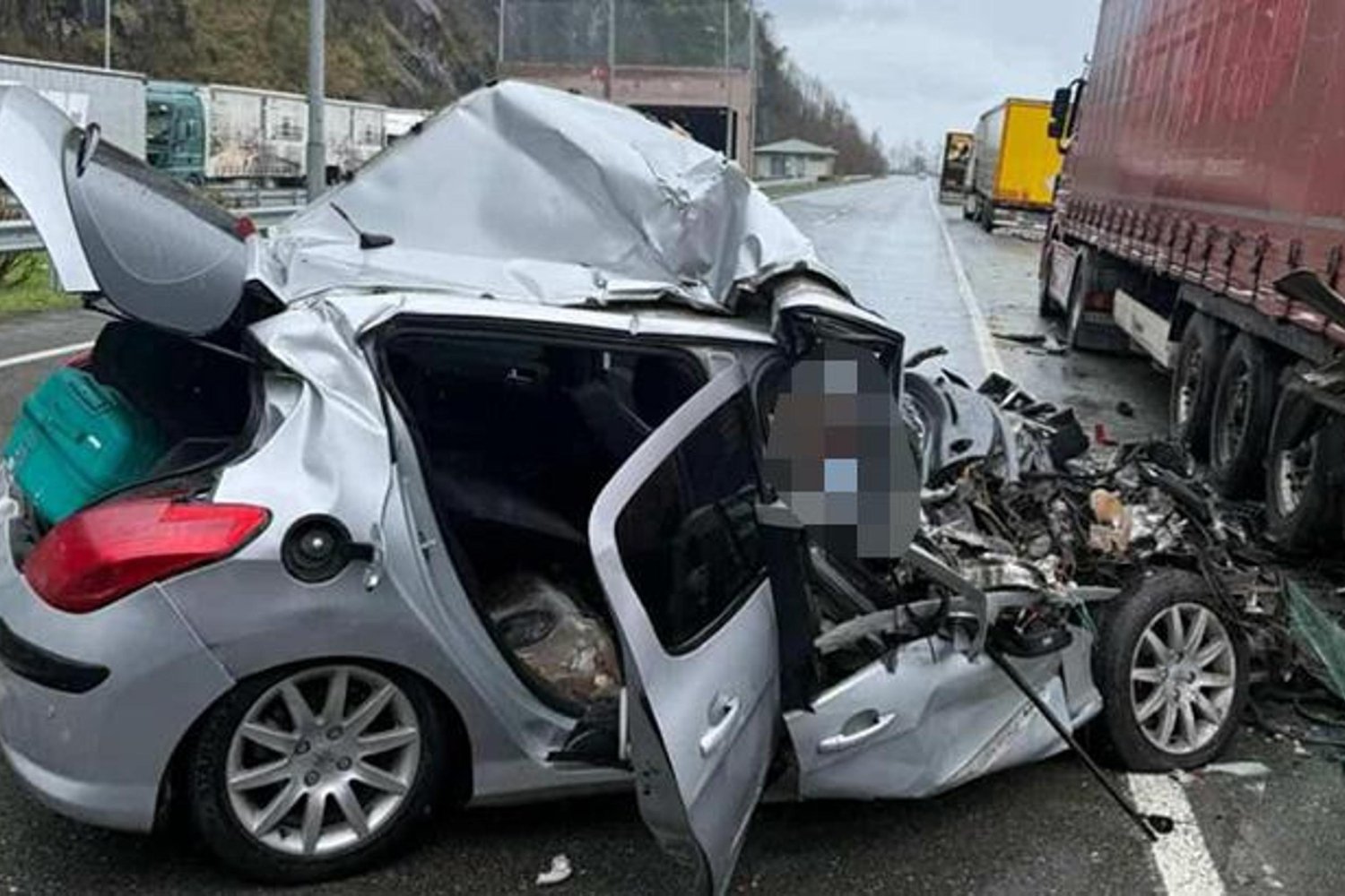 Kopmuş Mevkiinde Feci Kaza: 2 Ölü, 1 Yaralı