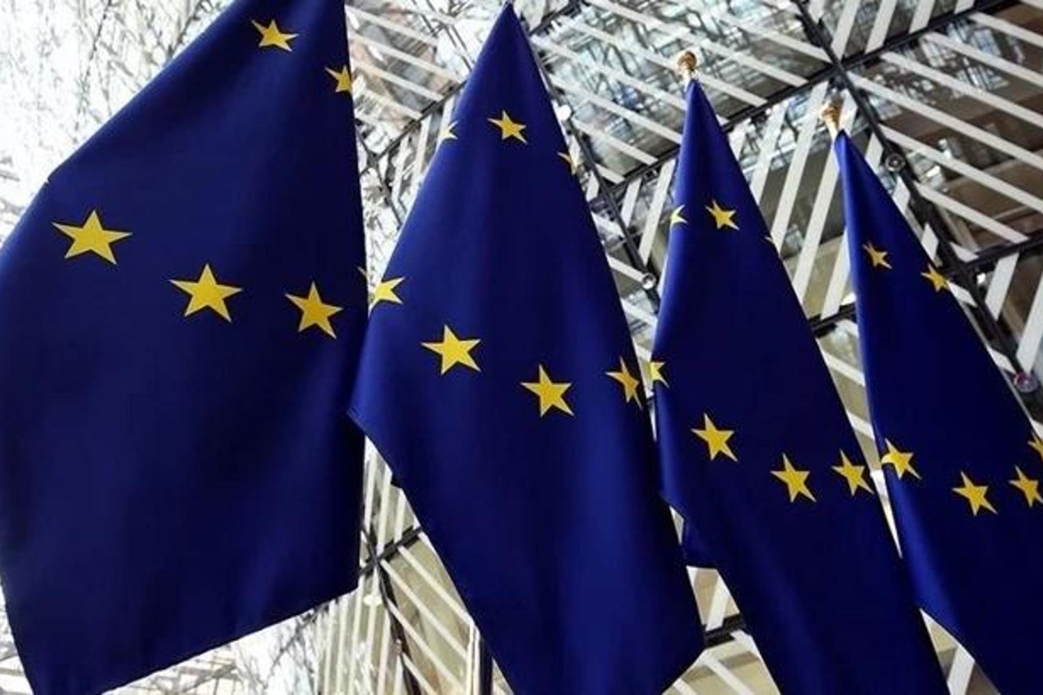 AB Ülkelerinde Güvenlik Endişeleri Artıyor: Katılımcıların Yarısı Güvenlikten Ümitli