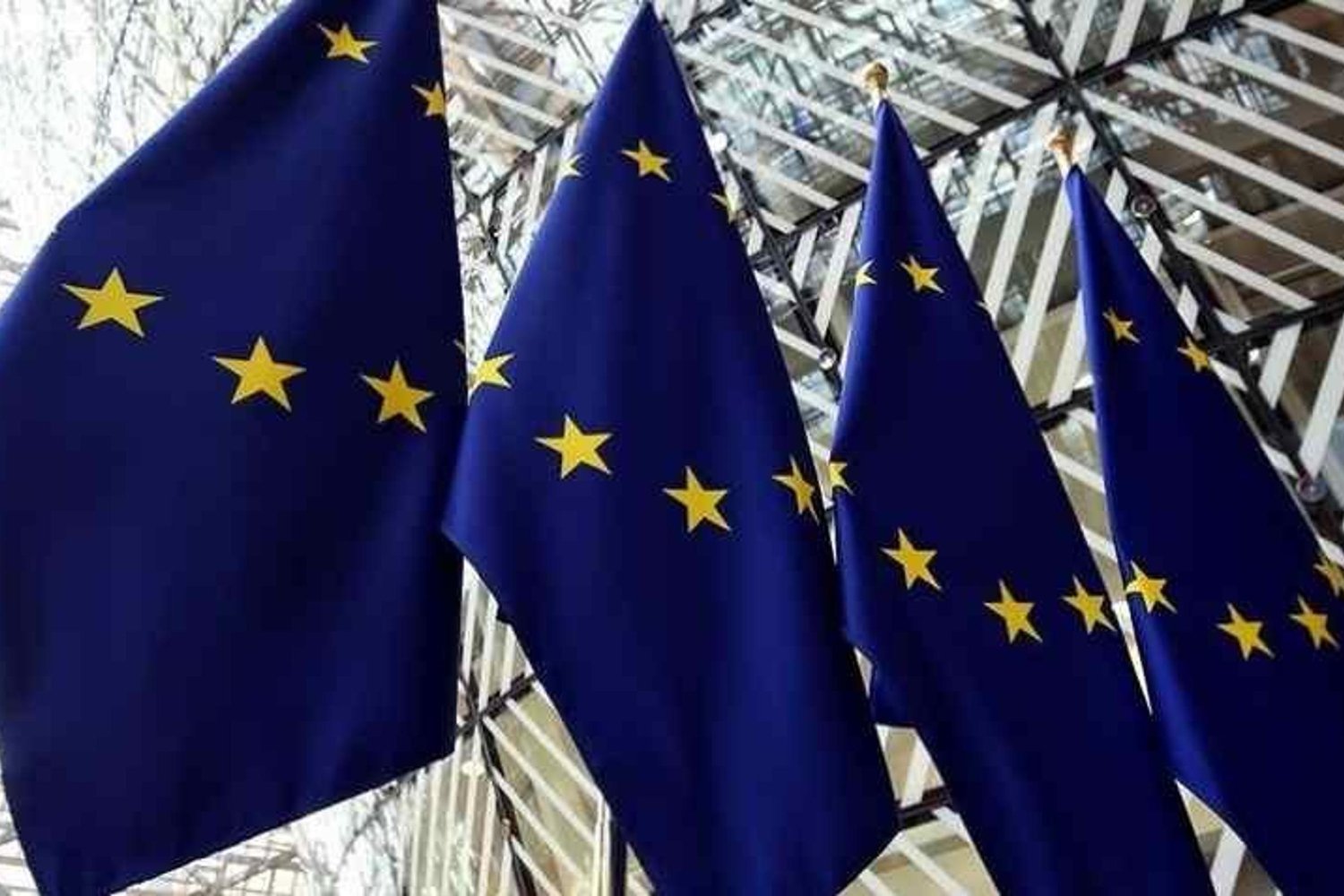 AB Ülkelerinde Güvenlik Endişeleri Yükseliyor: Katılımcıların %68'i Uluslararası Tehditlerde Bunu Görüyor