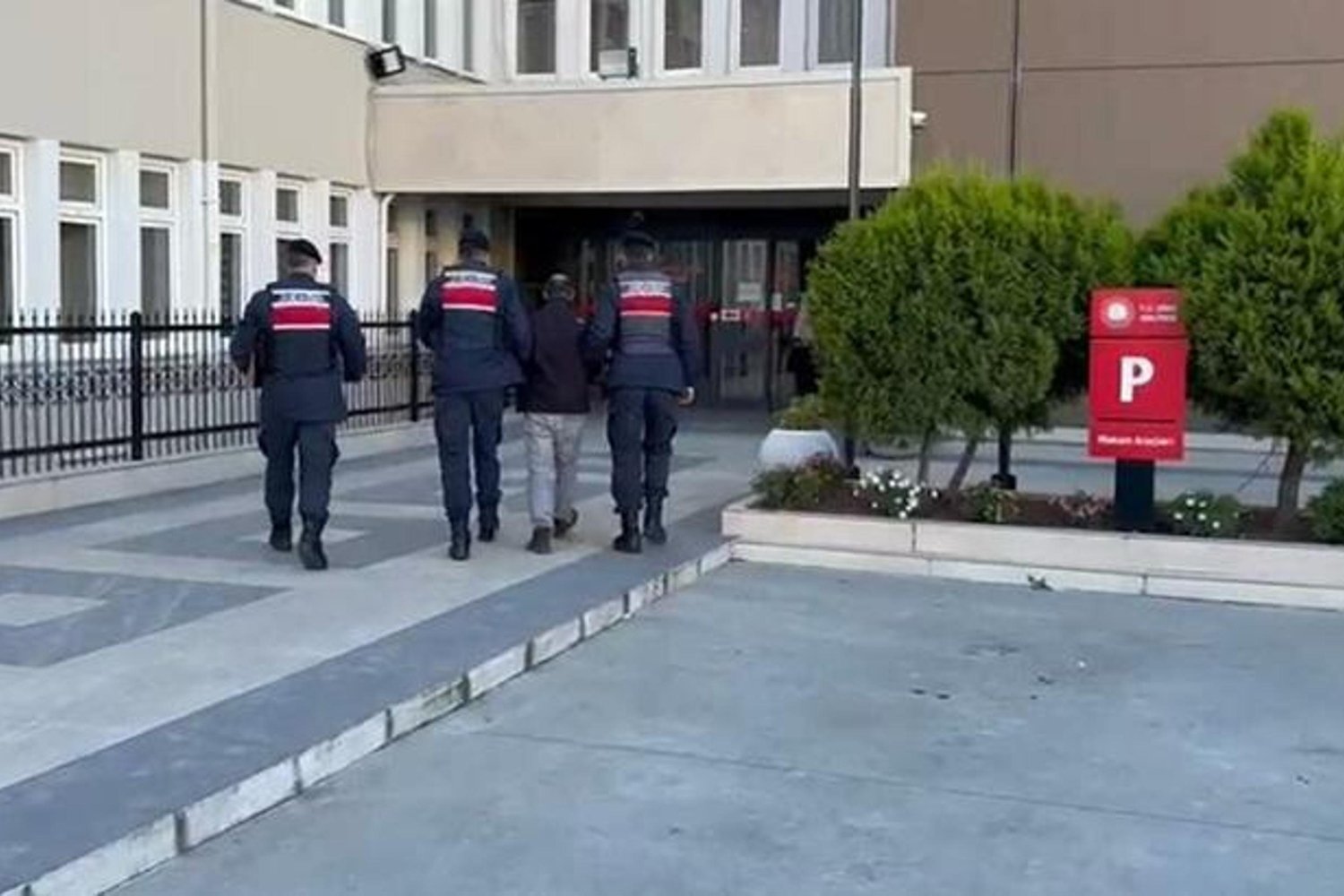 Çocuklara Yönelik Müstehcen İçerik Soruşturması: E.A. Tutuklandı