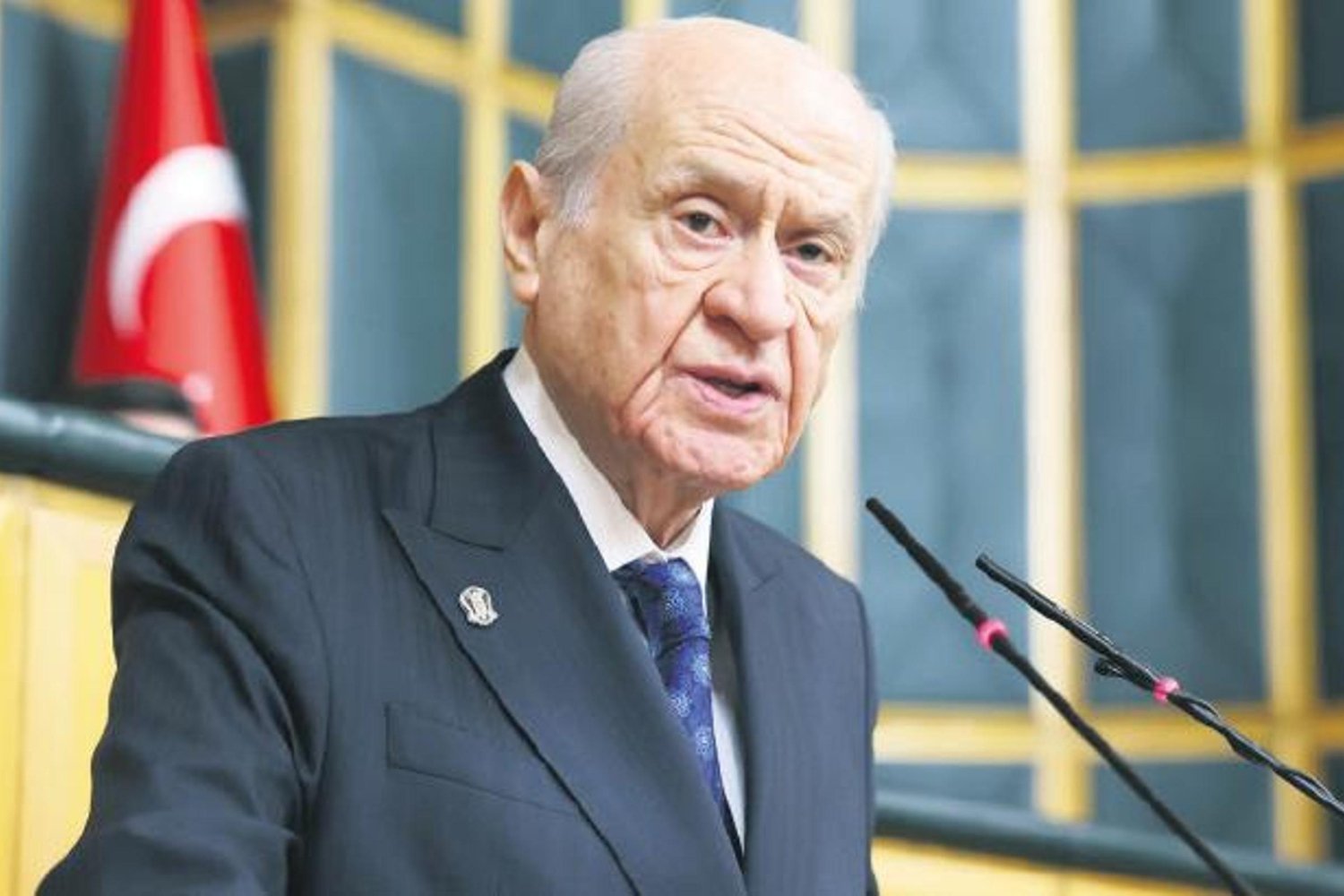 Bahçeli'den Osmaniye Ziyareti ve Berat Kandili Kutlaması: CHP Başkanı Özel'e Teşekkür