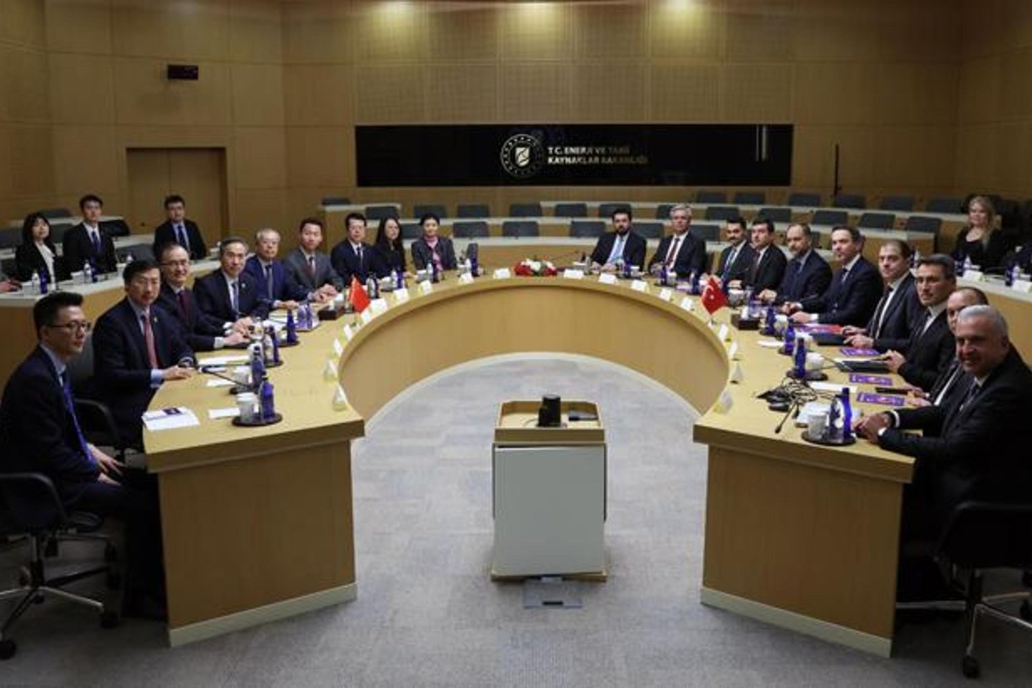 Enerji Bakanı Alparslan Bayraktar Çin ile İşbirliği İçin Güçlü Adımlar Atıyor