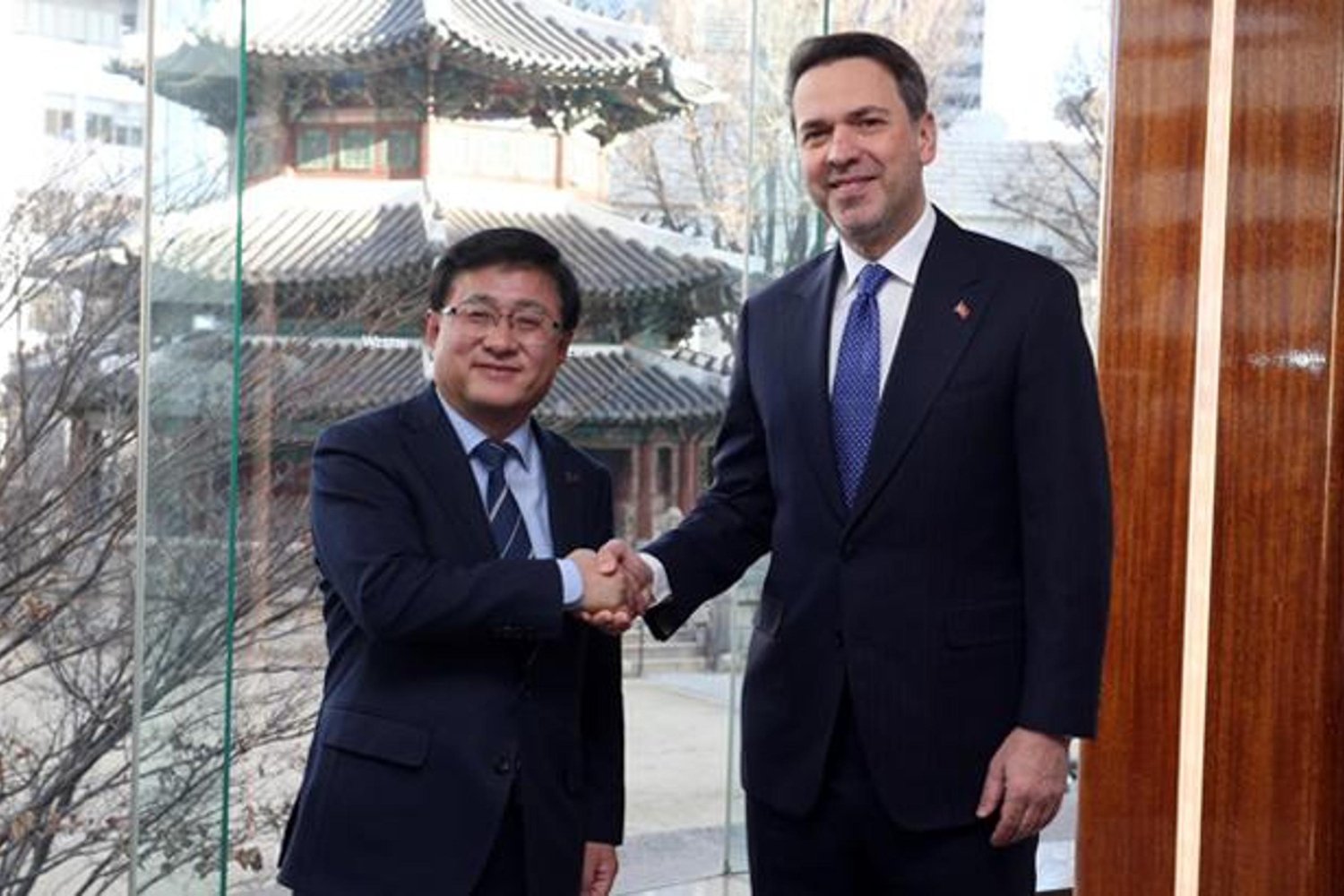 Enerji ve Tabii Kaynaklar Bakanı Bayraktar Güney Kore'de Enerji İşbirliği Geliştiriyor