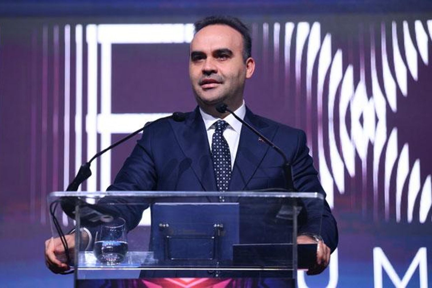 Yapay Zeka ve Teknoloji Zirvesi: Türkiye'de Dijital Dönüşümde Yeni Adımlar