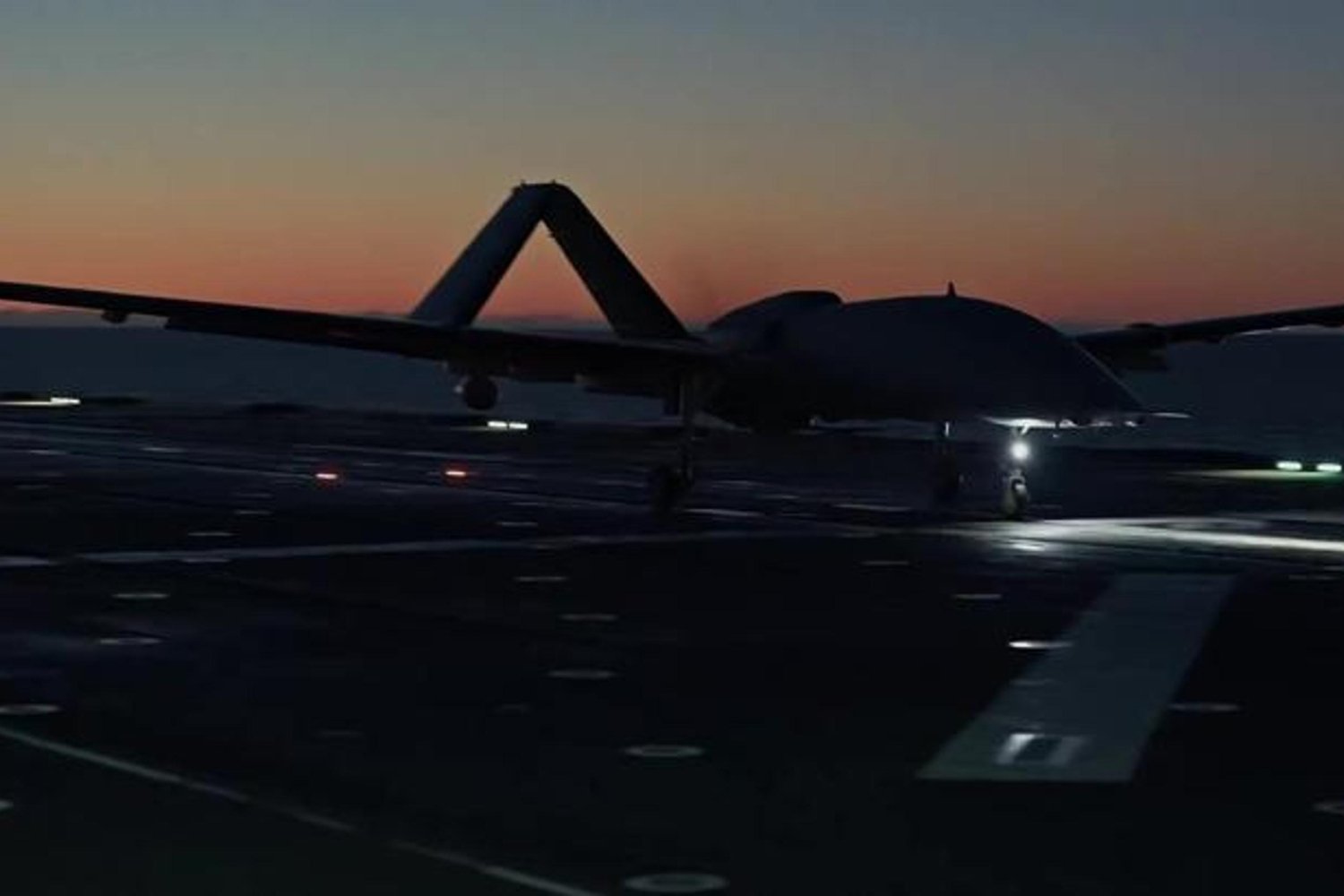 Bayraktar TB3 Baltık'ta NATO Tatbikatında Uçuş Gösterisiyle Dikkat Çekti