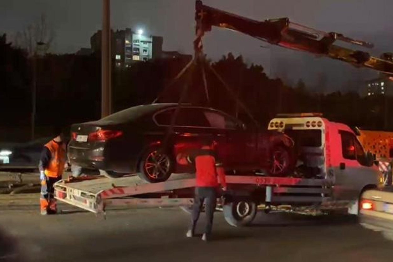 Kaza Sonrası Trafik Memnuniyetsizliği: TEM Otoyolu'nda 5 Araç Zincirleme Kaza