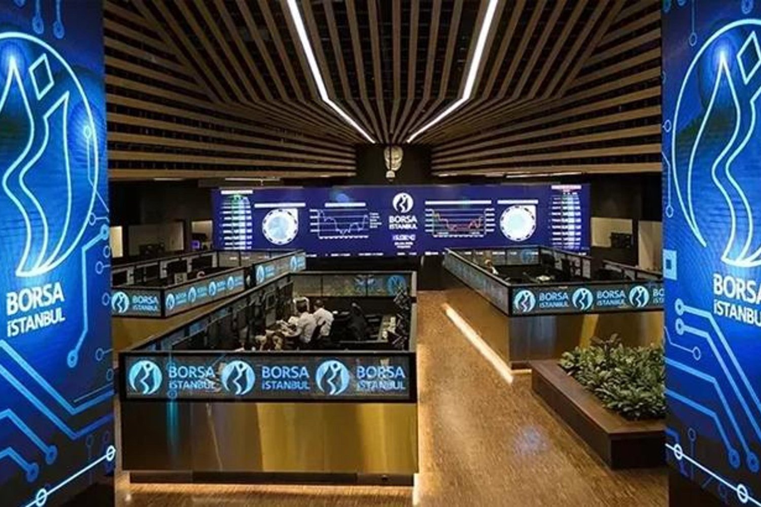 BIST 100 Günü Artışla Tamamladı: Yatırımcılar Ekonomik Verilere Odaklandı