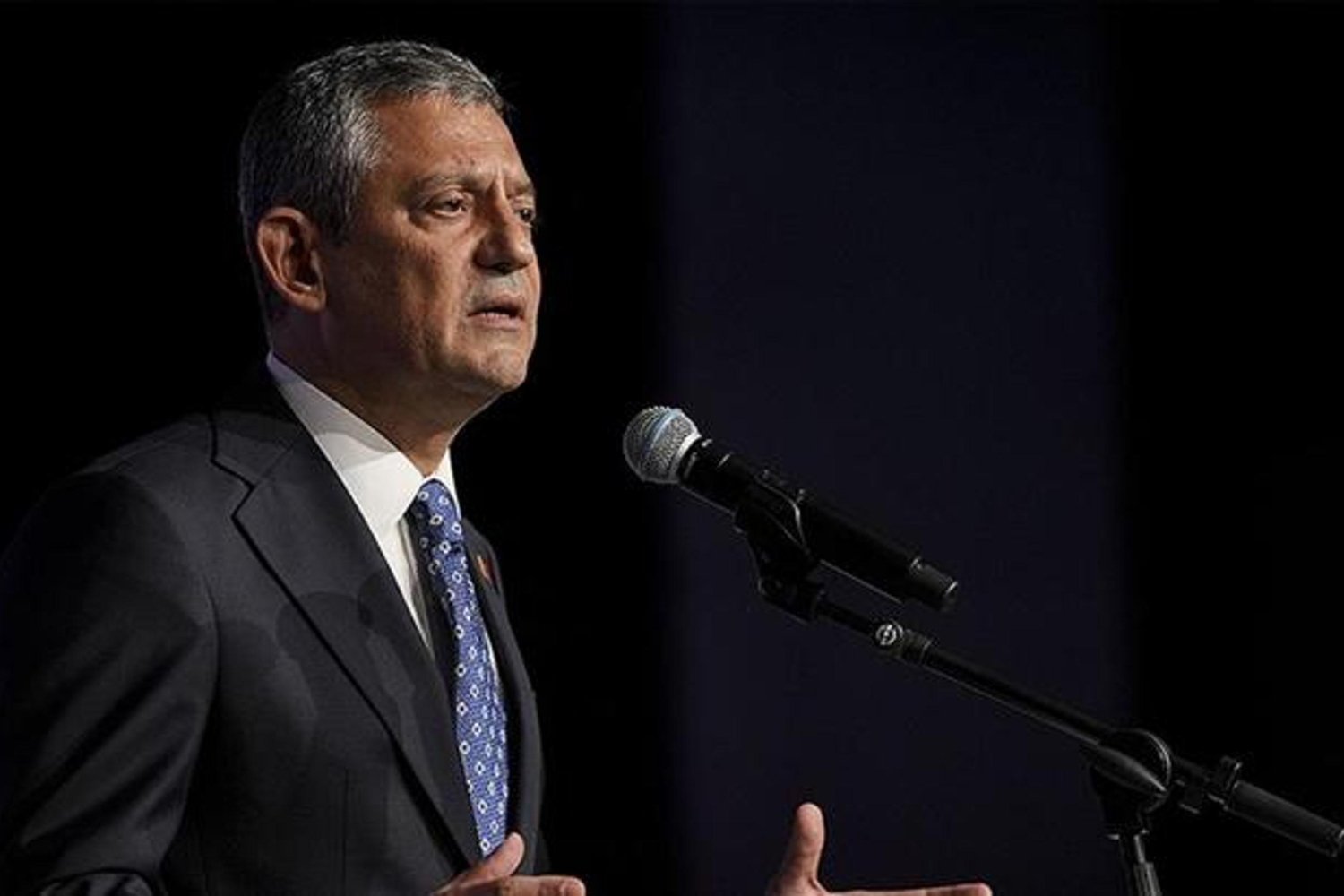 Türkiye'de Siyasi Dalgalanma: Saldırılar, Tahliyeler ve Disiplin Süreci