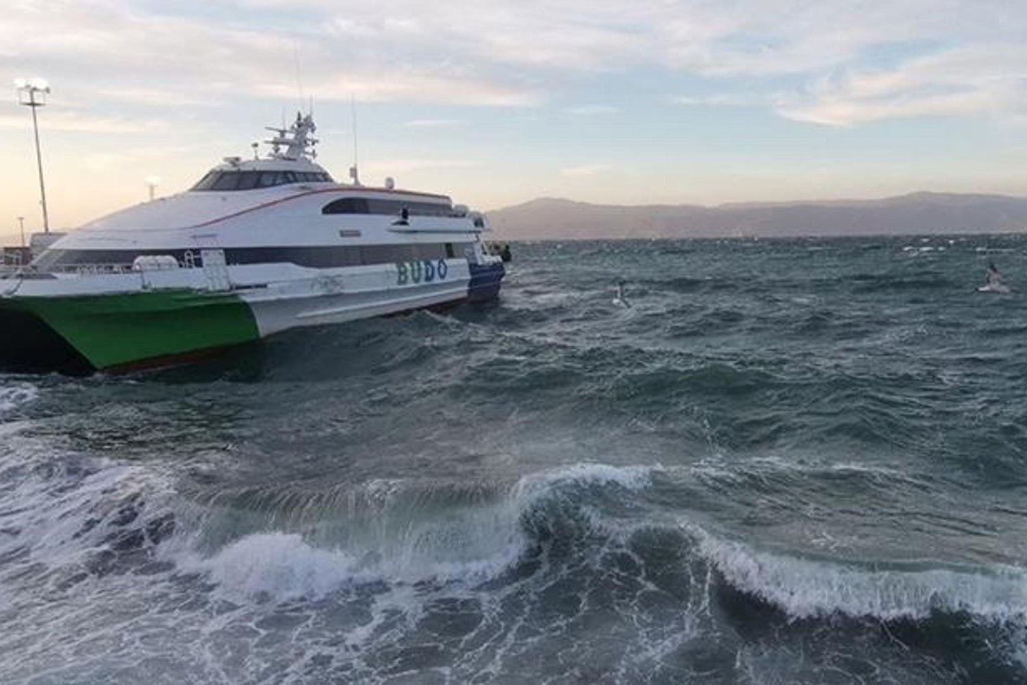 Bursa-İstanbul Denizi Seferleri Aylık Programlarını Etkileyen İptaller!