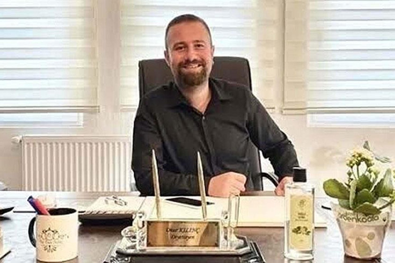 Yapay Zeka Sanatında Müthiş Yaratıcılık: Kadın Çarşafı Giydirilmiş Domuz Görseli