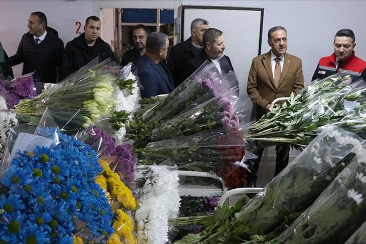 Yalova'da 14 Şubat Sevgililer Günü Öncesi Çiçek Mezadı Yoğunluğu