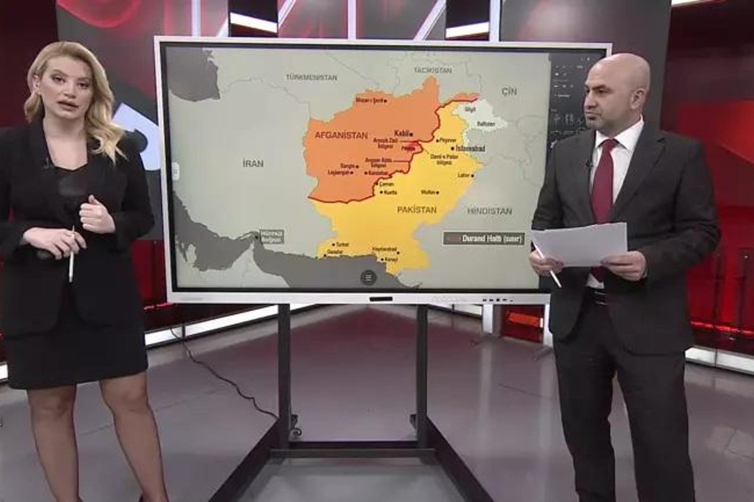 CNN TÜRK'ten Yapay Zeka Destekli Akıllı Ekranla Haber Sunumunda Devrim