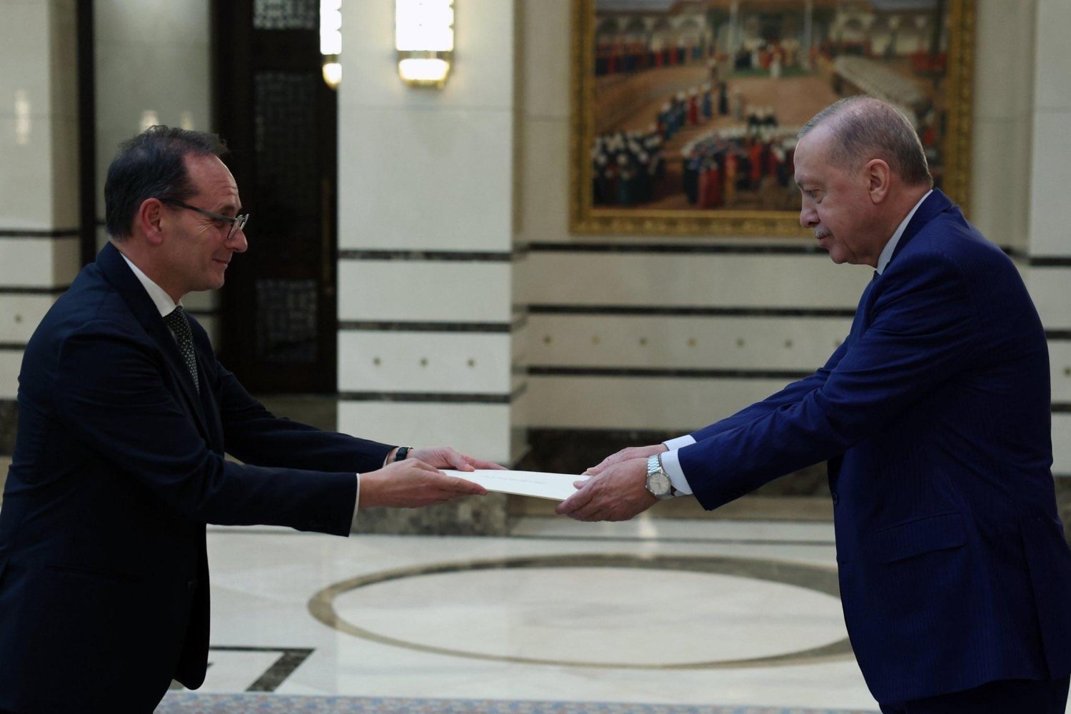 Cumhurbaşkanı Erdoğan'a Büyükelçiler Güven Mektuplarını Sunuyor