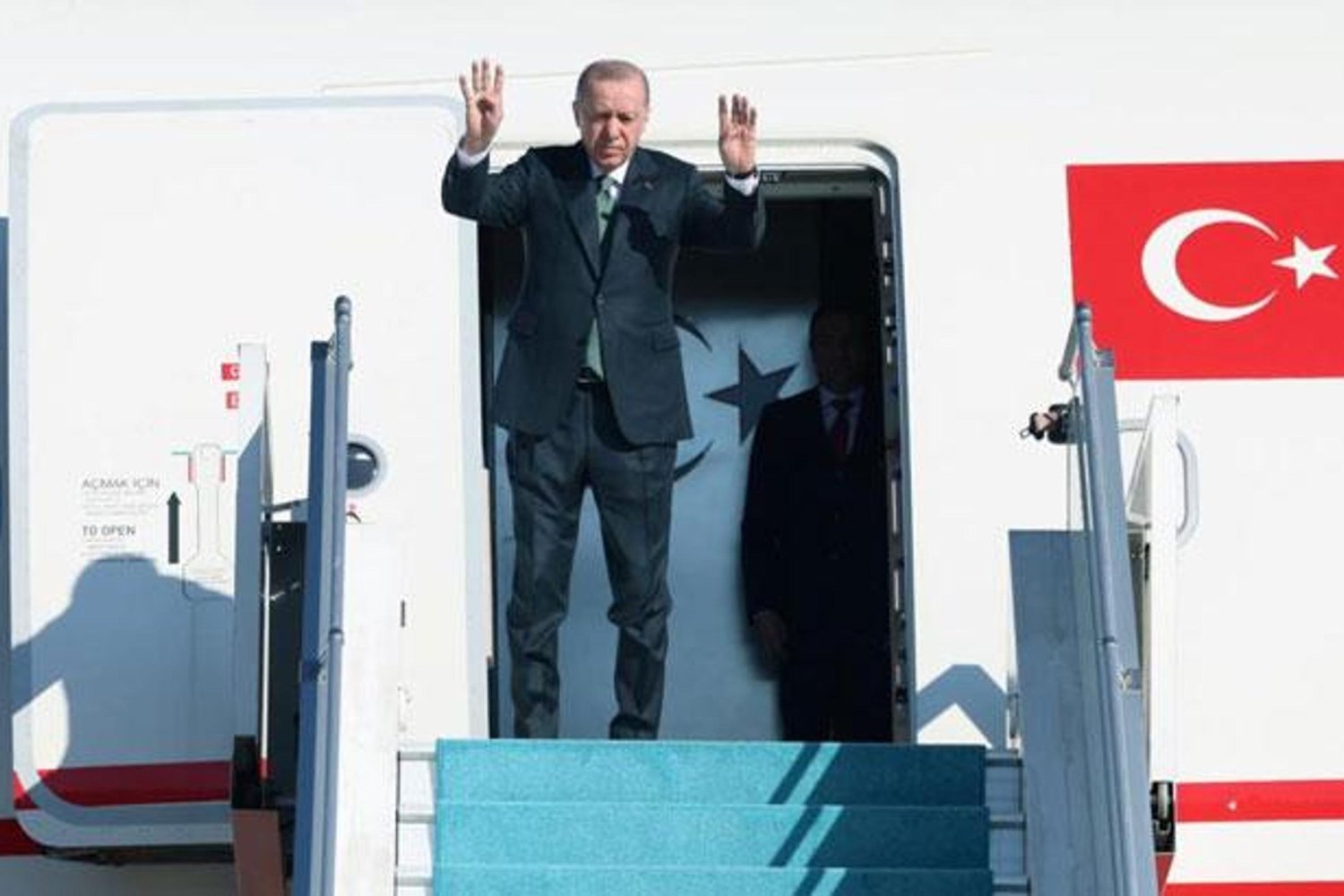 Cumhurbaşkanı Erdoğan Esenboğa Havalimanı'ndan Uğurlandı: Yemen ve Mısır Ziyareti