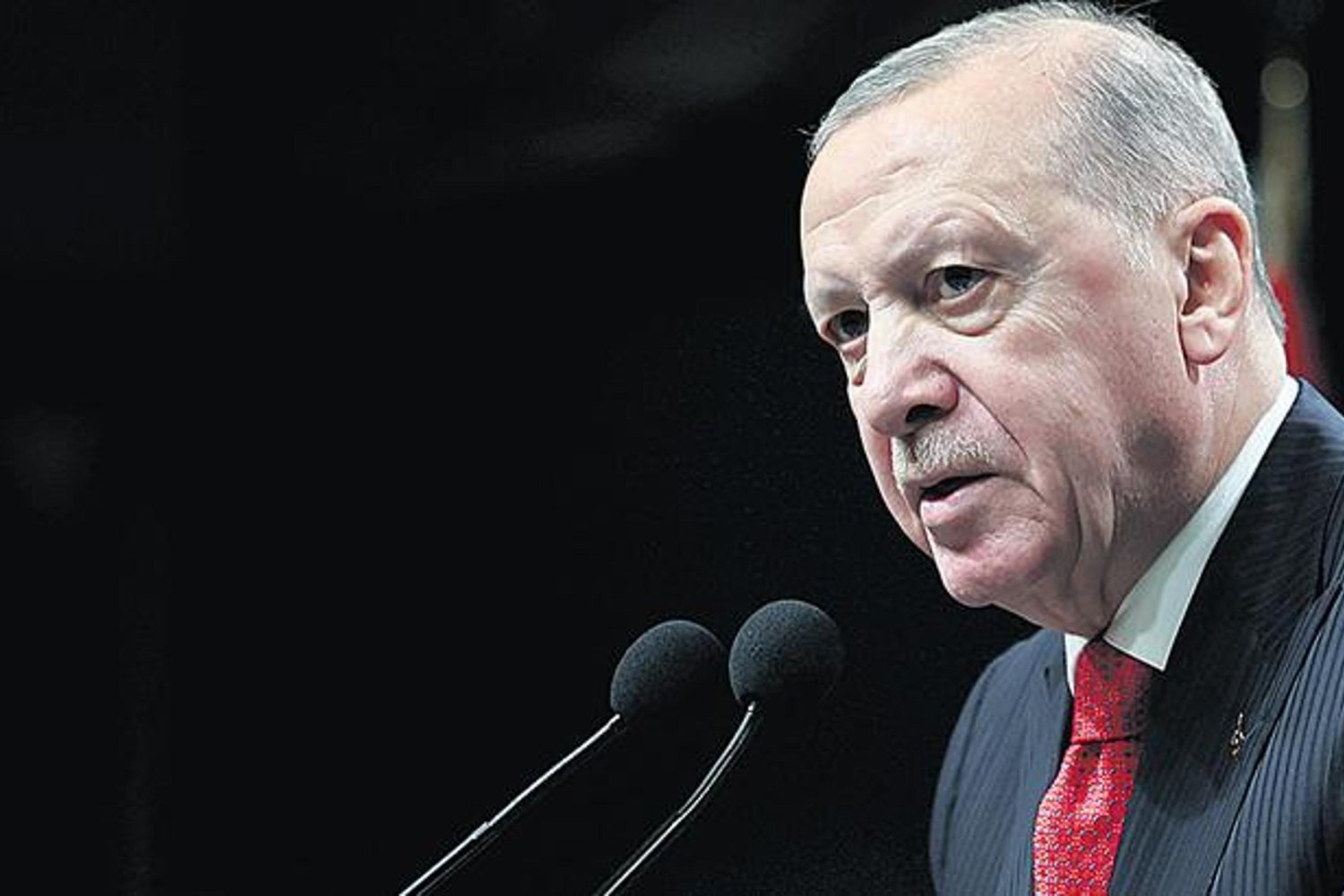 Türkiye’nin Güçlü Duruşu ve Yenilikler: Kabine Revizyonu, Terörle Mücadele ve Üniversite Dedikoduları