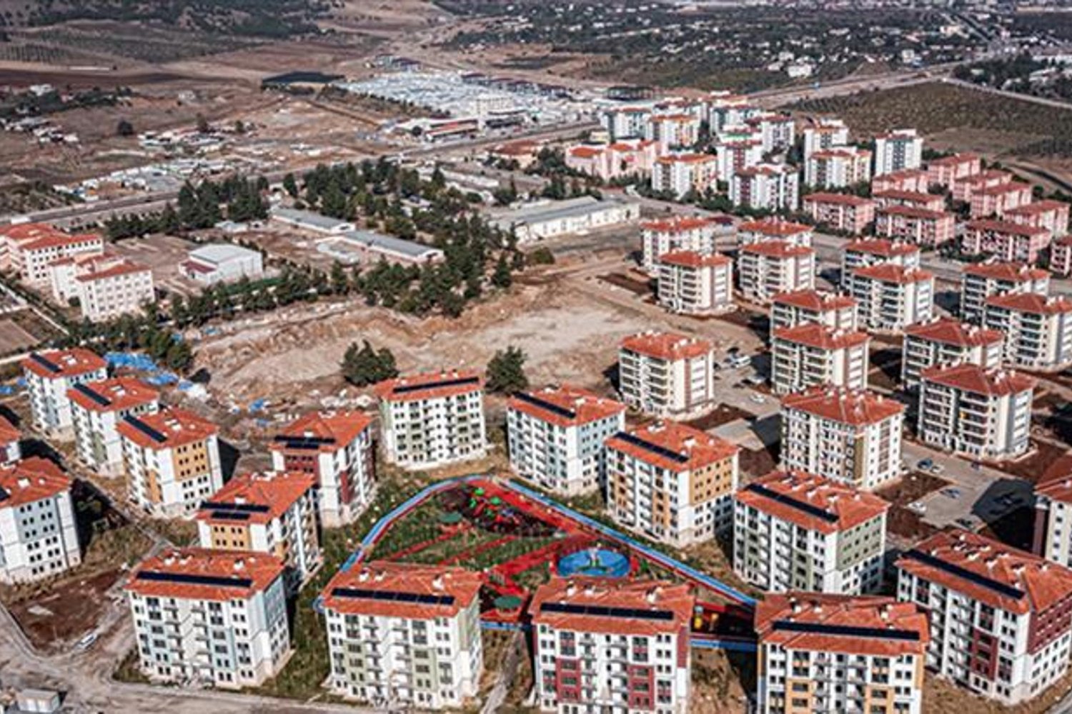 Afet Konutları Devlet Garantisi ile Faizsiz ve Uygun Taksitlerle Sunuluyor