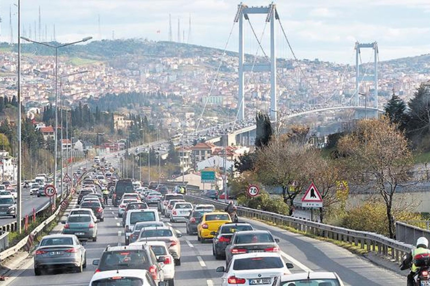 Trafik Cezalarında Yeni Düzenleme Resmen Yürürlükte: Para ve Sürücü Belgeleri Güncelleniyor