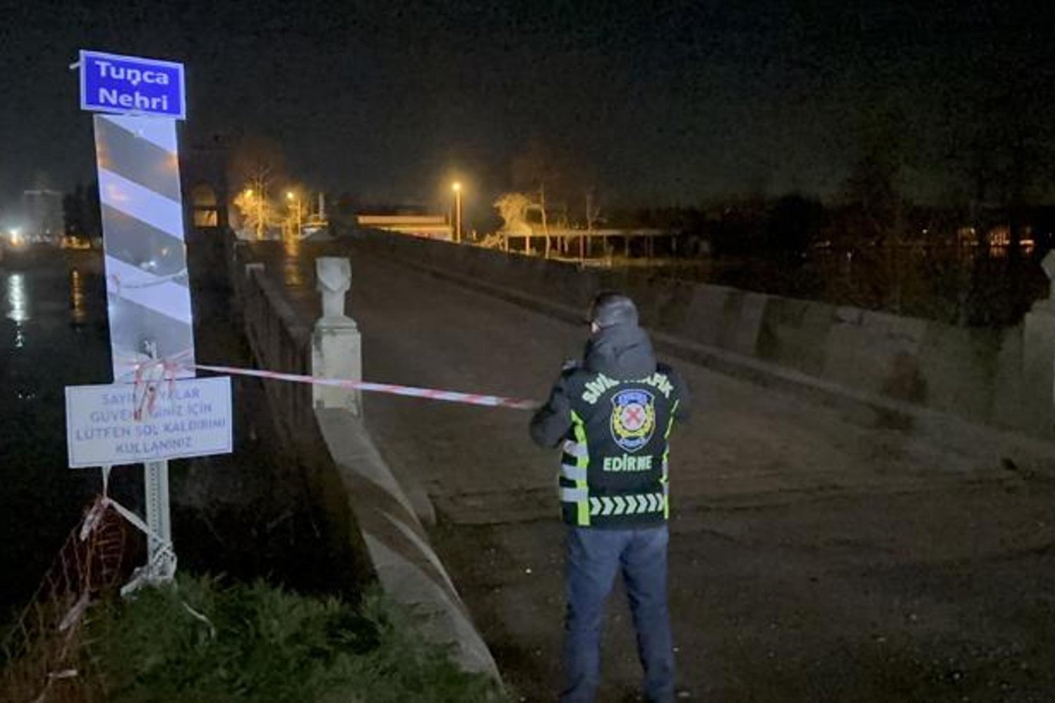 Edirne'de Nehir Taşkını Alarmı! Adalar Boşaltılıyor, Tunca Köprüsü Kapandı