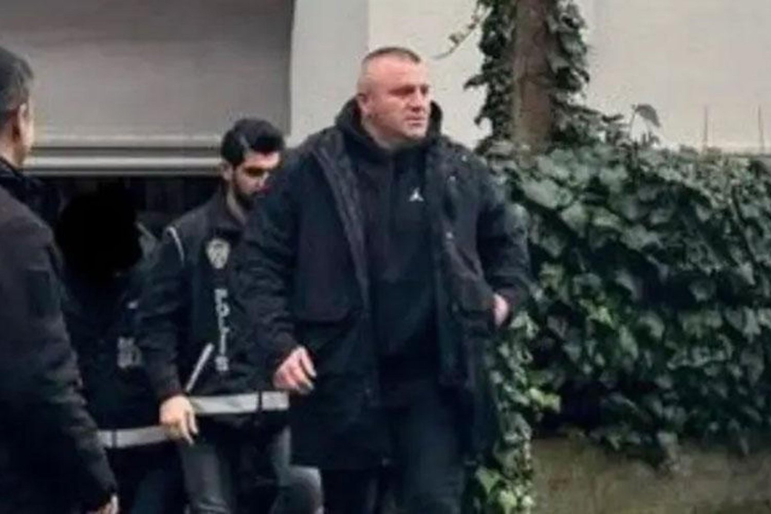 İmamoğlu'nun Koruması Gözaltına Alındı: Yolsuzluk Soruşturması Şok Yarattı