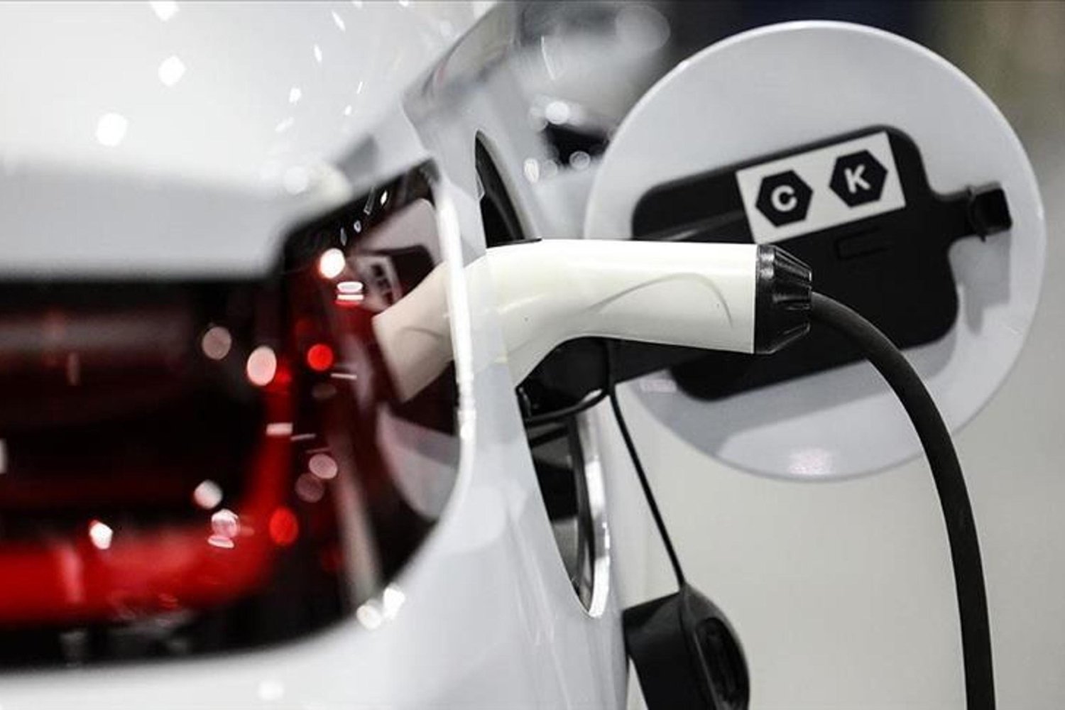 Elektrikli Araç Satışlarındaki Düşüş Dünya Geneli ve Çin Pazarında