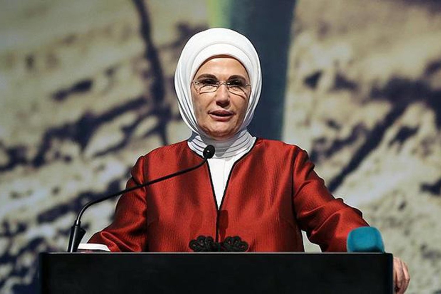 Emine Erdoğan Bağımlılıkla Mücadeleye Dikkat Çekti: Görünmez Hapishane ve Sigara Ölüm Sayısı