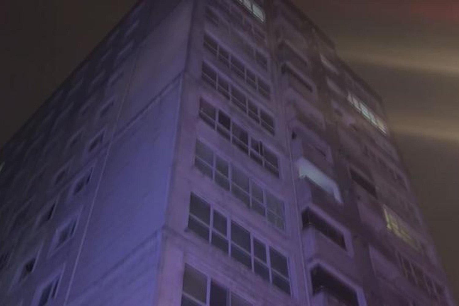 Esenler'de Yangın: Bina Boşluğunda Çıkan Yangın Korkuttu!