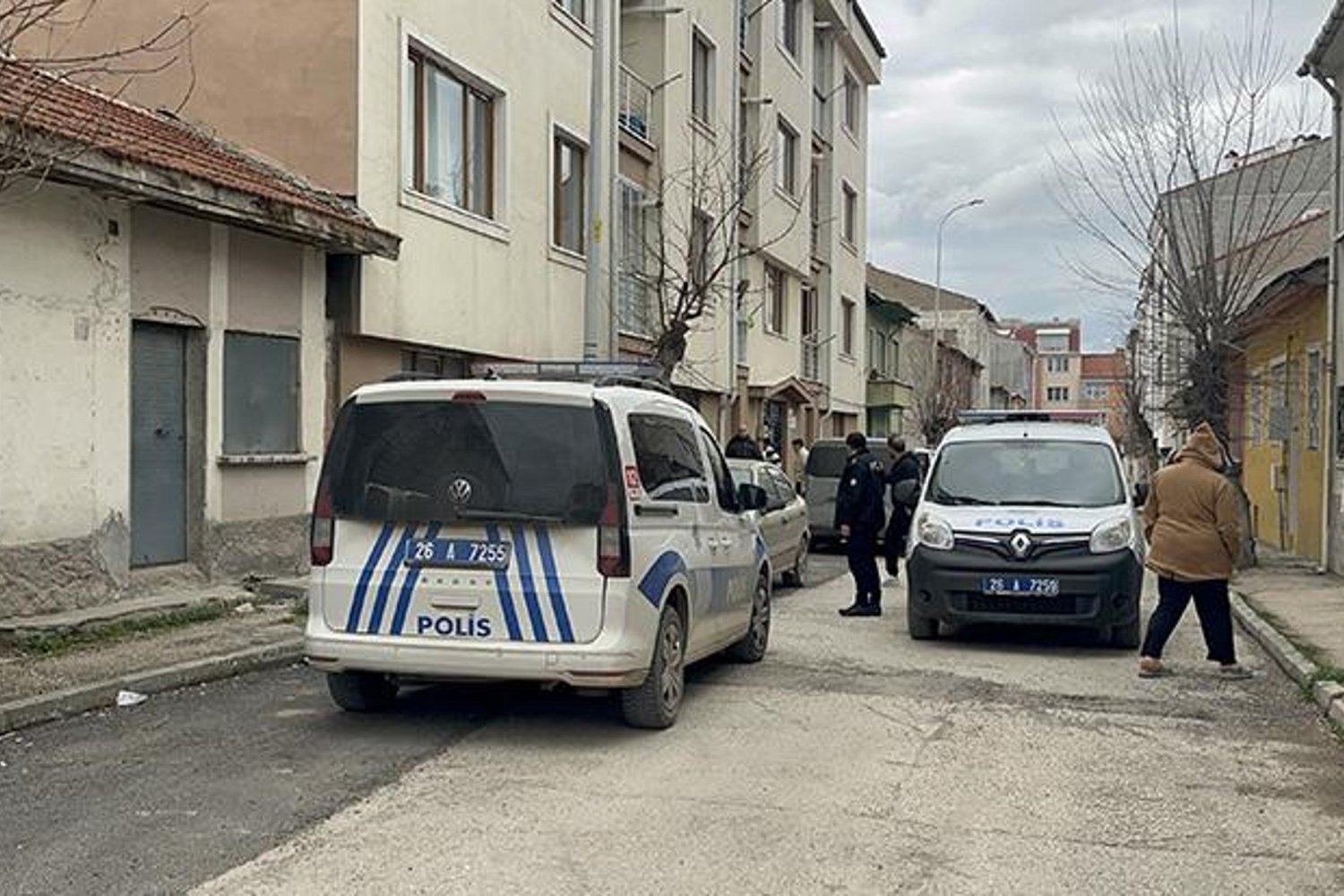 Küçük U.T. Pencereden Düşerek Yaralandı, Eskişehir Hastanesi'nde Tedavi Altında