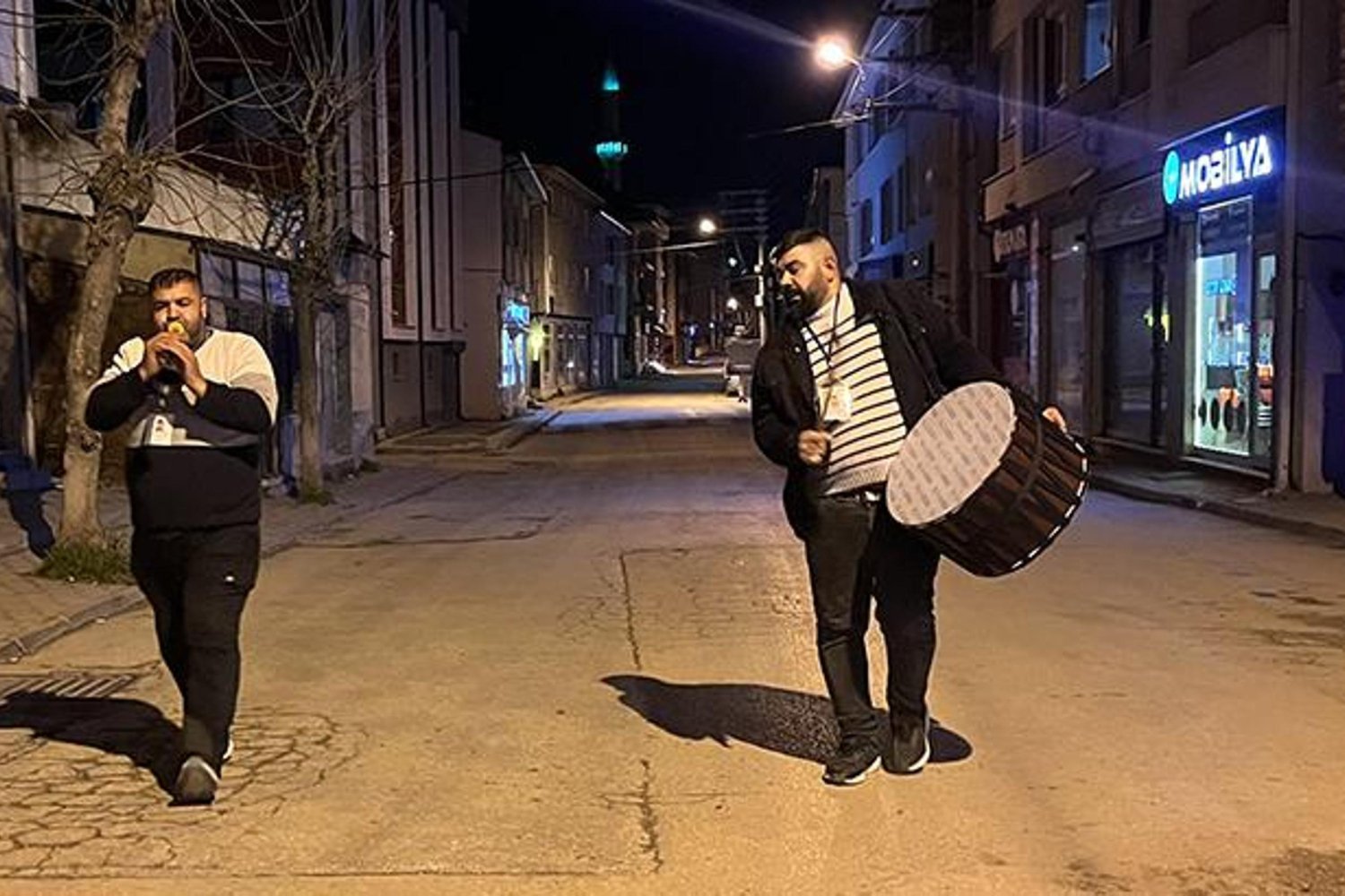 Eskişehir'de Ramazan Davulcuları Fark Yaratıyor: Zurnayla Sahura Neşeli Anlar