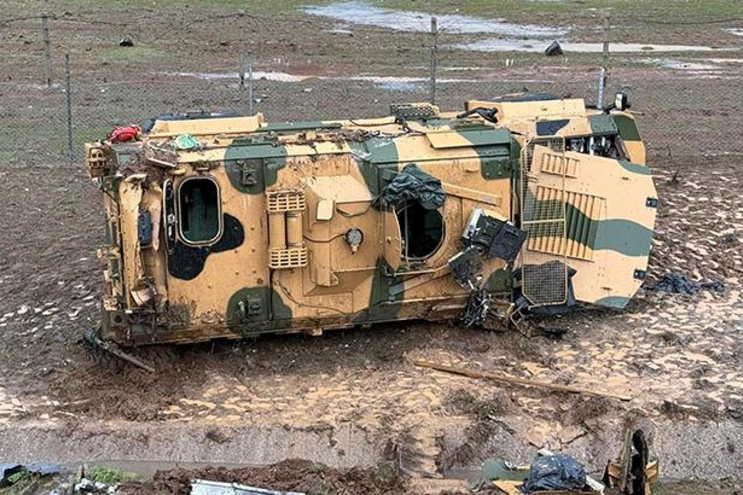 Gaziantep'te askeri araç şarampole devrildi: 10 asker yaralandı