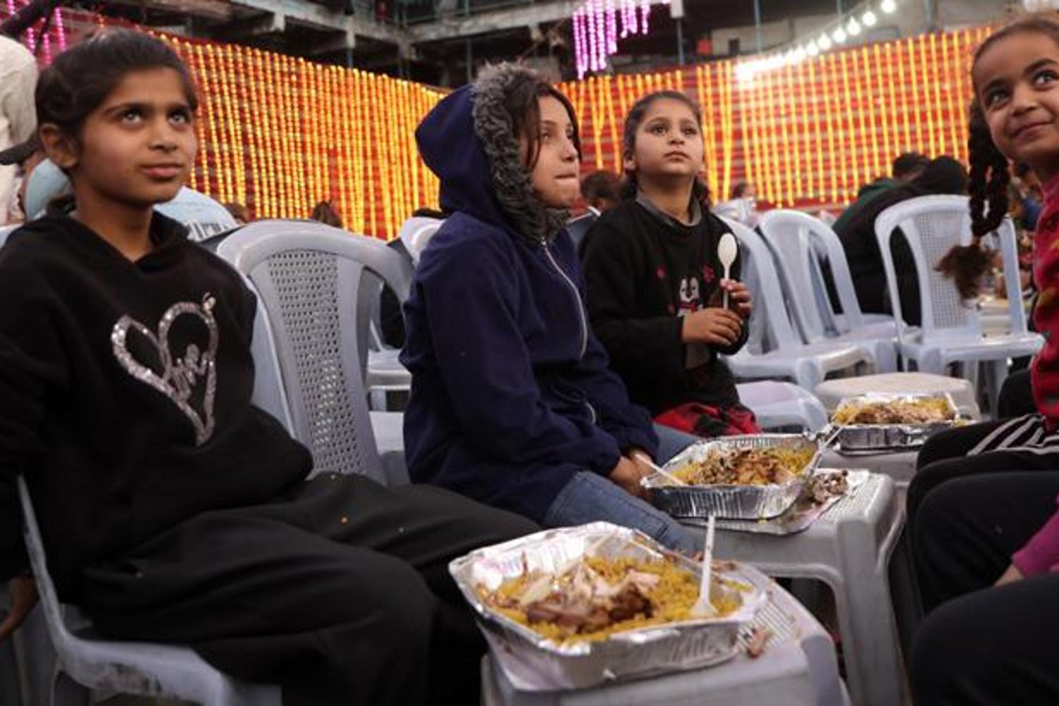 Gazze’de Ramazan Coşkusu İsrail Saldırılarına Rağmen Sürdü