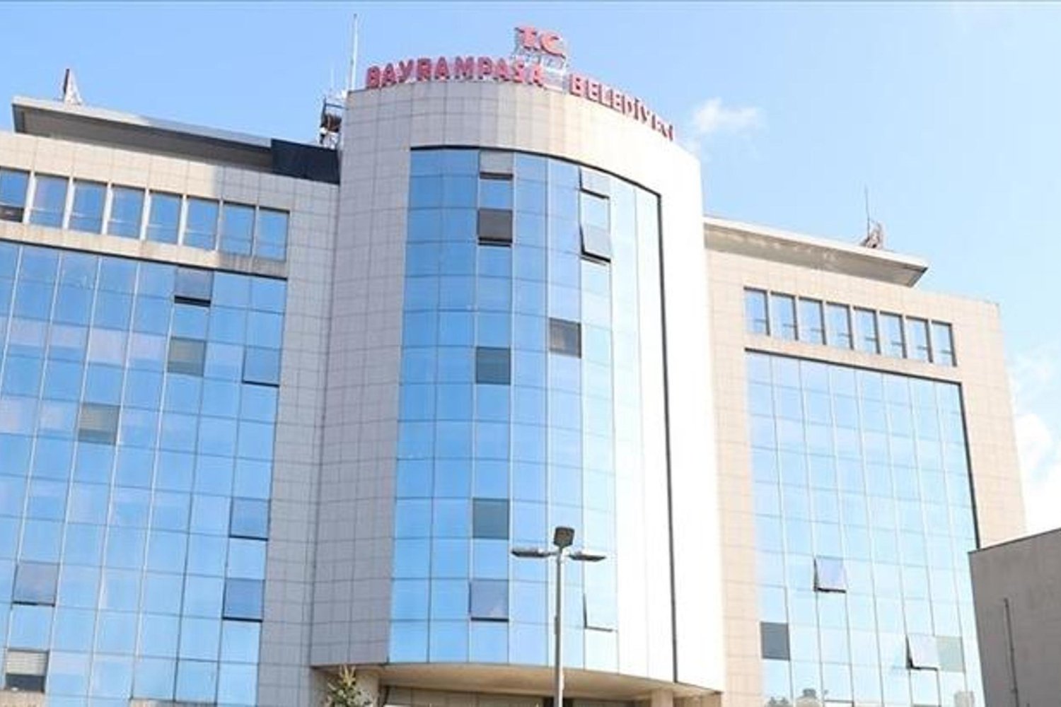 İstanbul'da Yürütülen Dev Operasyon: Bayrampaşa Belediyesine Yönelik Rüşvet ve Yolsuzluk İddiaları