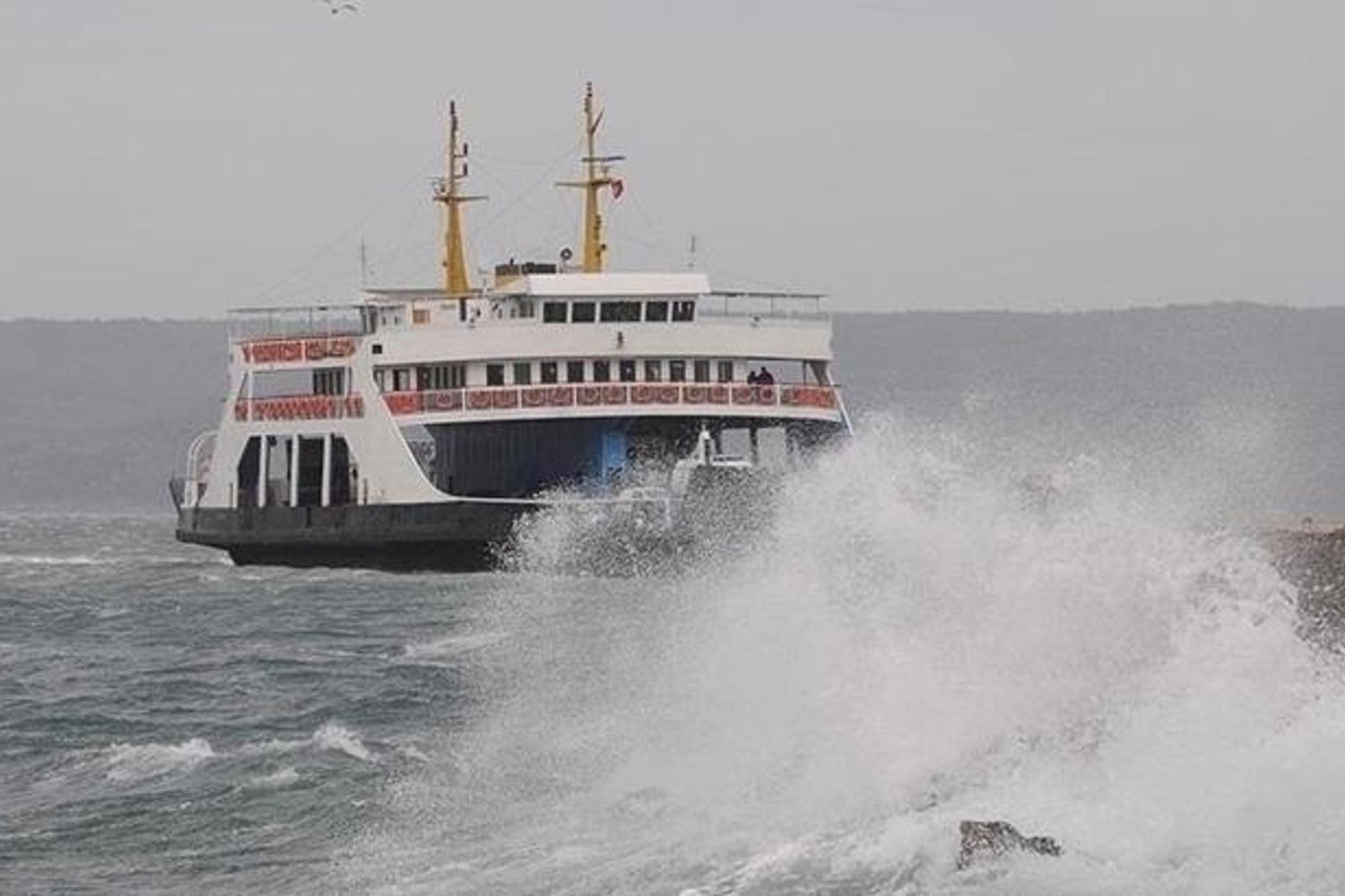 Güney Marmara Adalar Hattında Hava Koşulları Nedeniyle Sefer İptalleriYaşandı