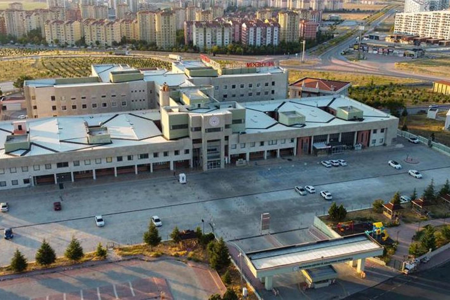 Konya'da İlaç Firması İddiasıyla Doktor ve Müşteri Gözaltında