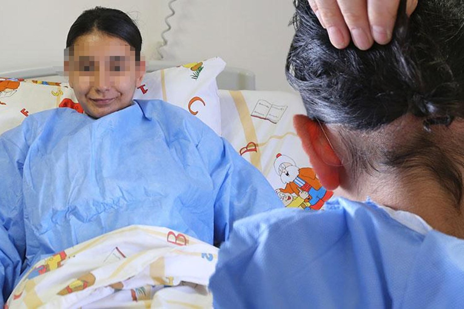 Saç Yeme Alışkanlığıyla Bağlantılı Mide Tümörü Hastası Ameliyatla Sağlığına Kavuştu