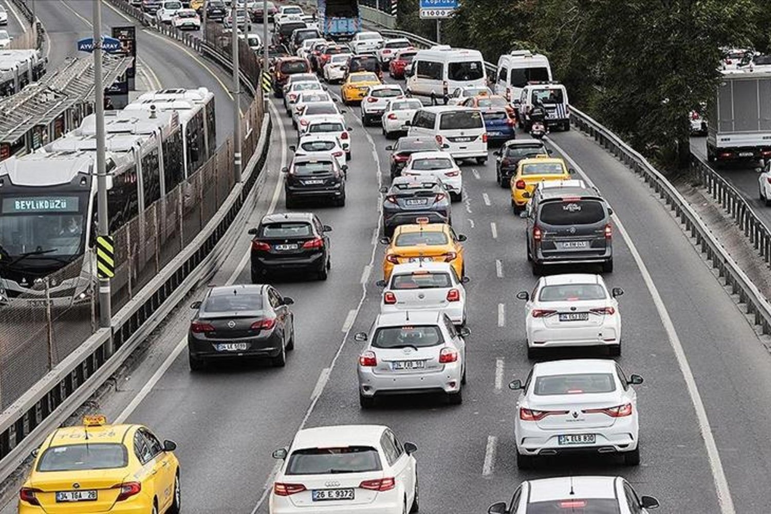 İBB Ulaşım Zamları Resmen Onaylandı! Yüzde 20 Artış Gündemde