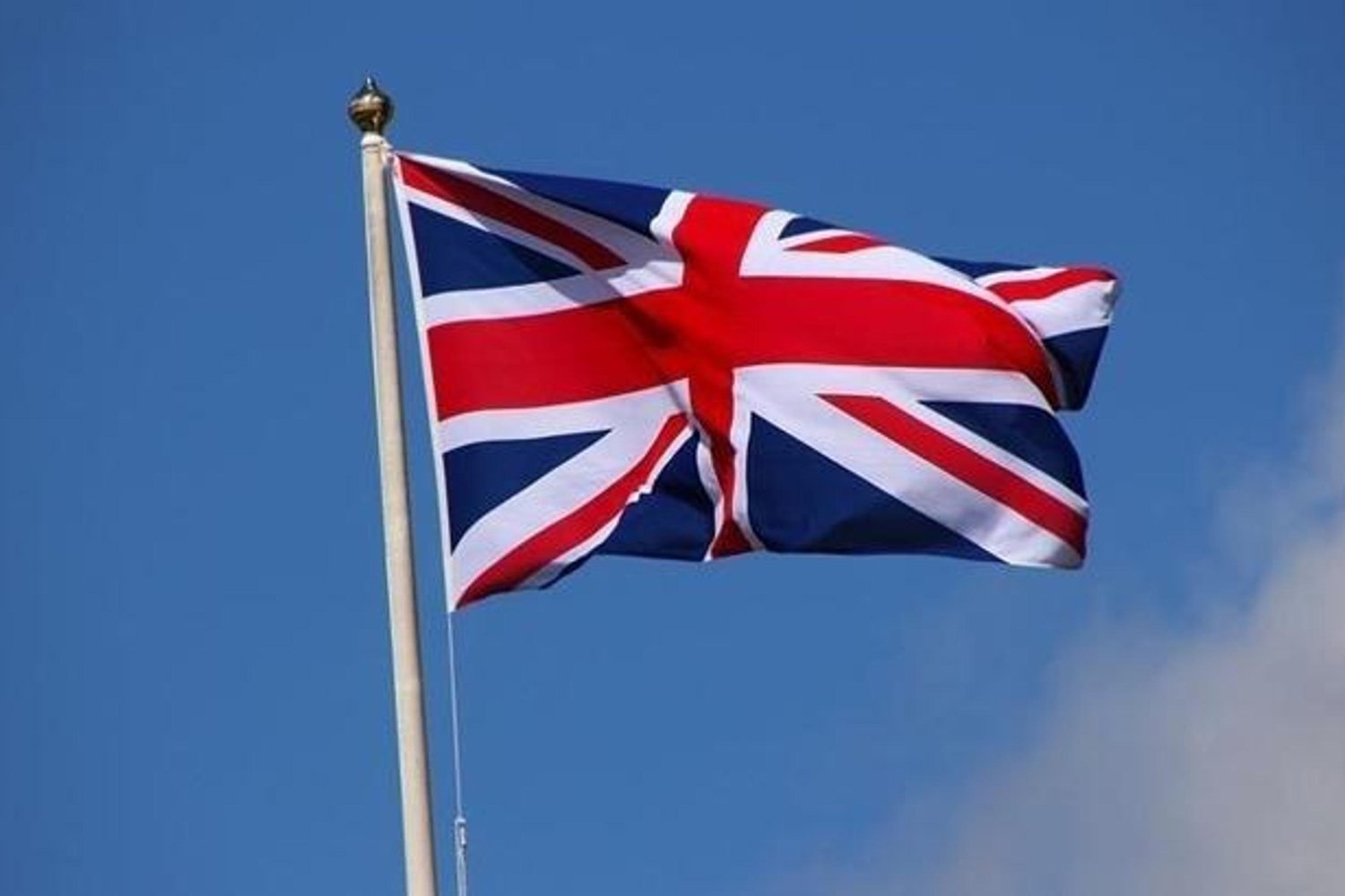 İngiltere İran'a Seyahat Uyarısı ve Tahran Büyükelçiliği Geçici Kapanma