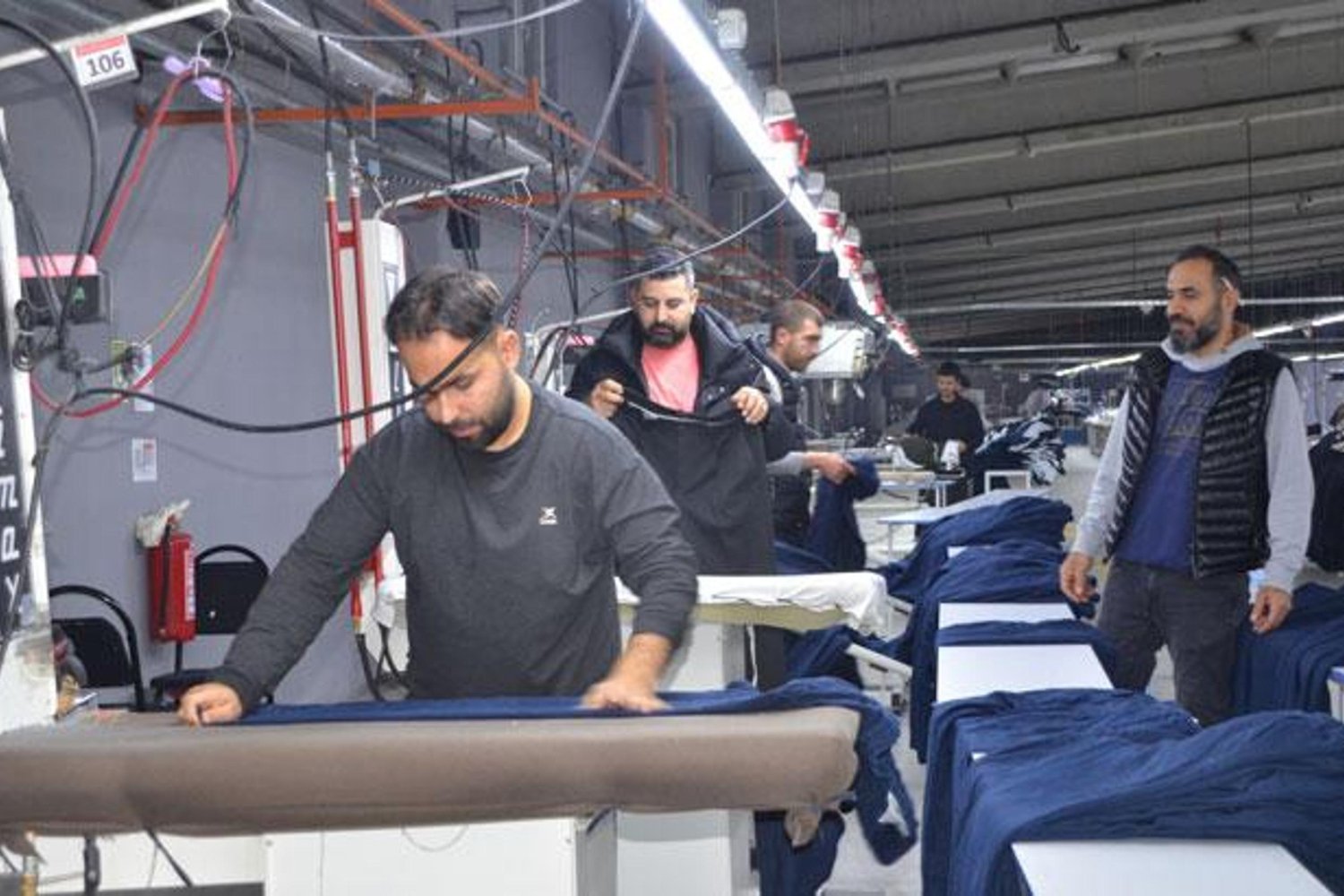 Başarılı Girişimci Gül: Muş'taki Tekstil Fabrikası 150 İstihdam Sağlıyor