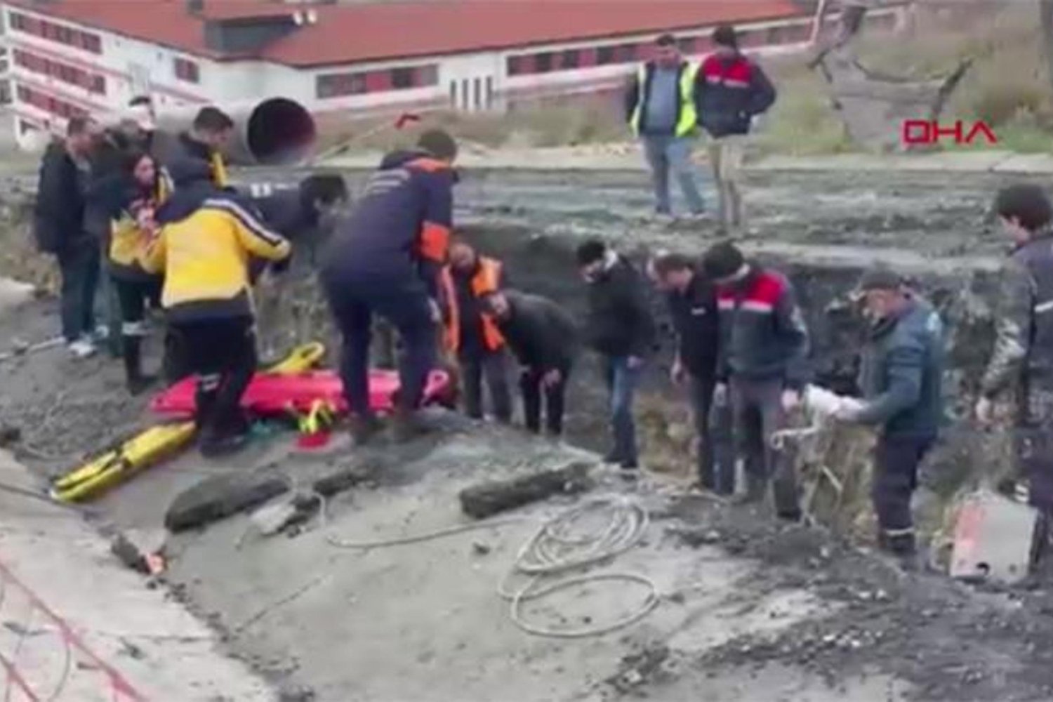 Modanın Yeni Yıldızı: Sıradışı Tasarımlarla Göz Kamaştıran Koleksiyon