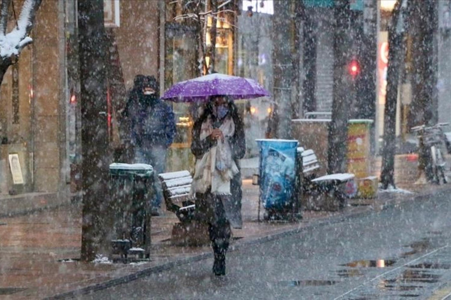İstanbul’da Kuvvetli Rüzgar ve Kar Alarmı: Ulaşım Aksamalarına Dikkat