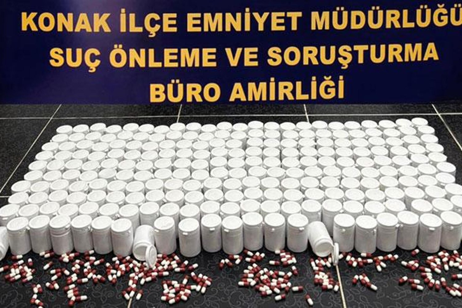 Uyuşturucu Operasyonu: 450 Bin Hap ve Kokainle Büyük Darbe