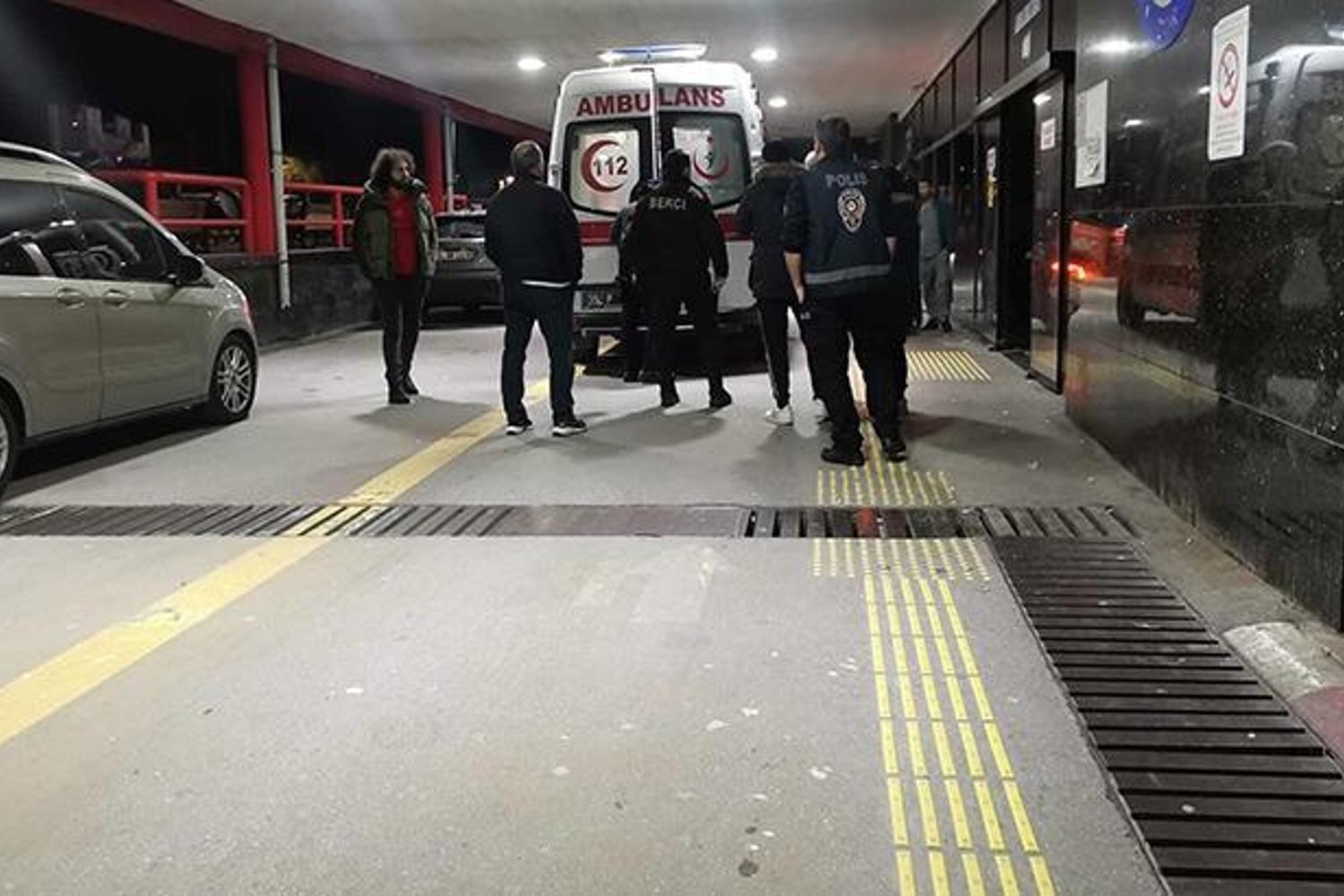 İzmir Kemalpaşa'ya Silahlı Saldırı: Yaralanan Bekçi Hastaneye Kaldırıldı