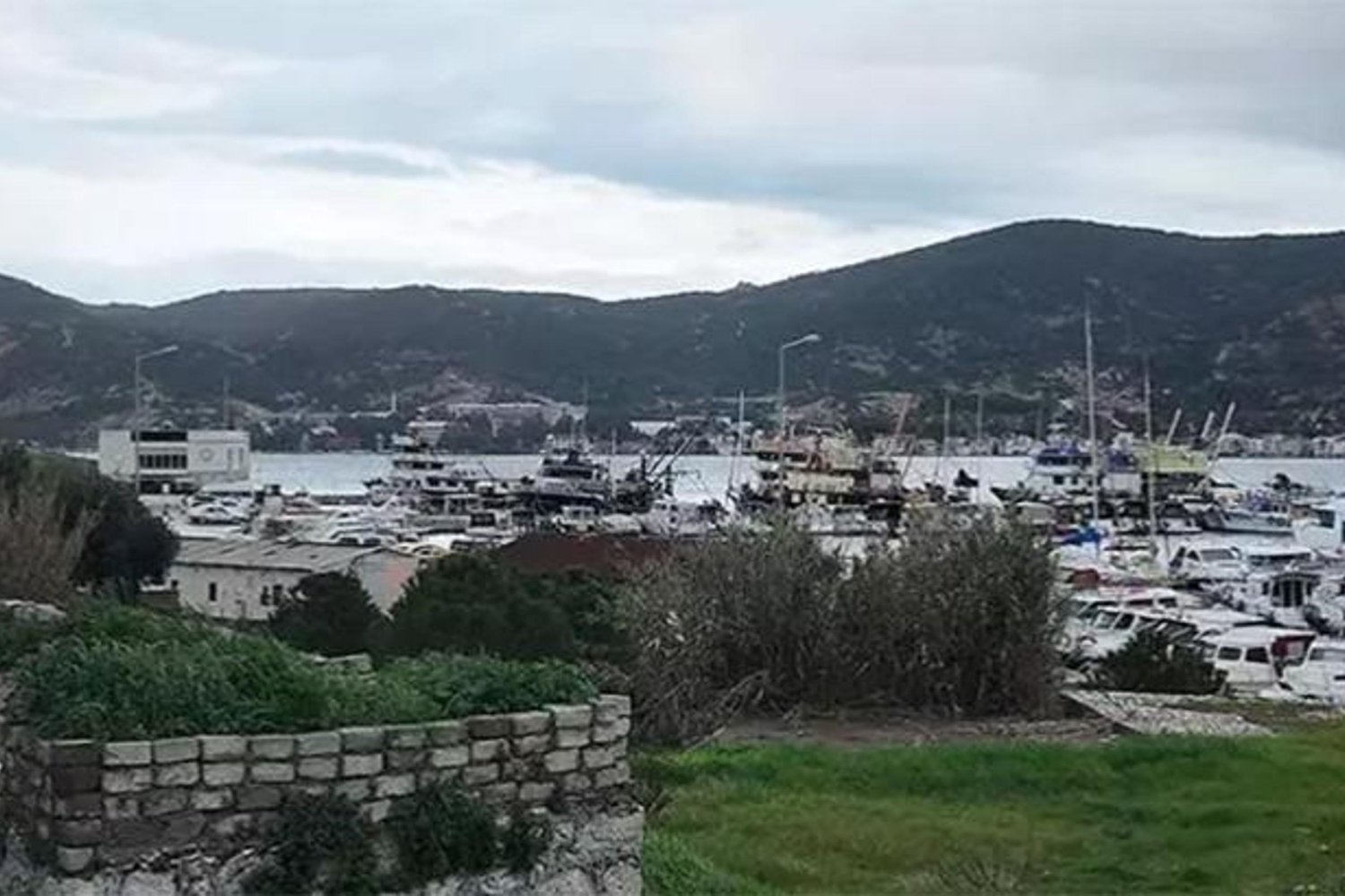 Kaçak Göçmenleri Taşıyan Bot Batması: 3 Ölüm, 33 Kurtarma