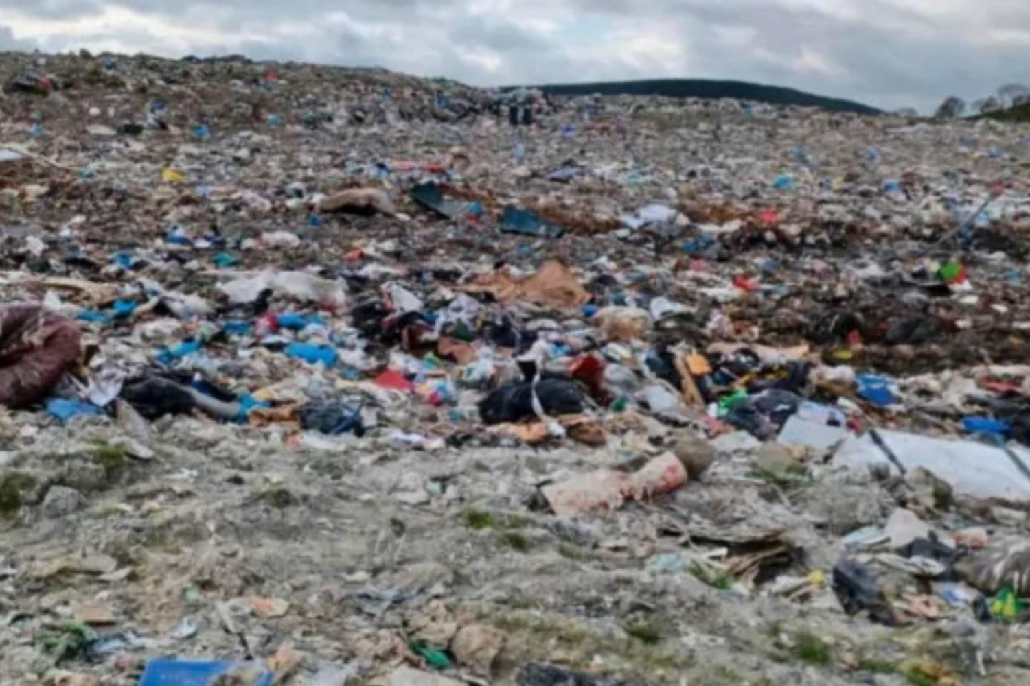 Galler'deki Çöp Sahasından Yayılan Koku Halkı Canından Bezdirdi