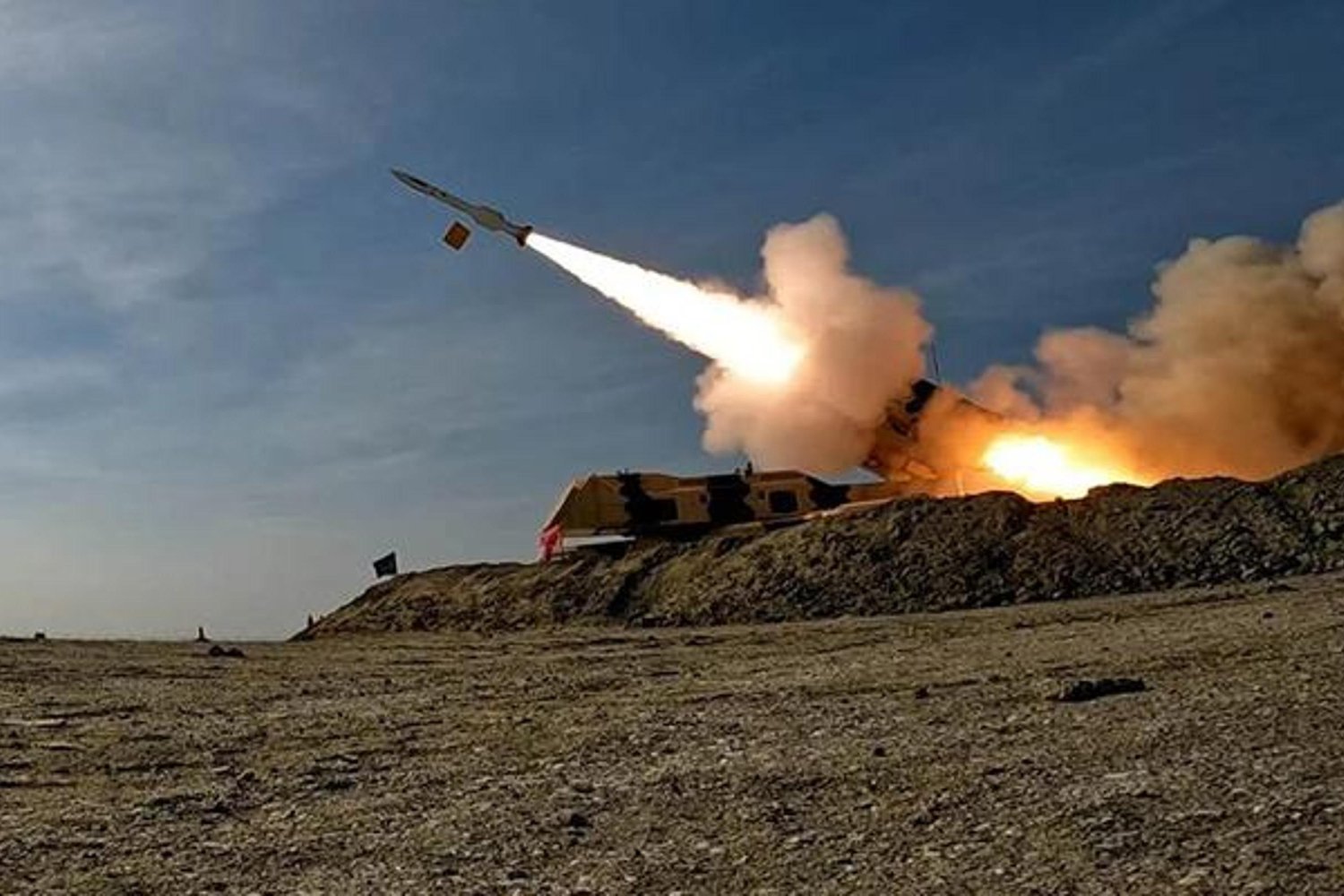 Katar'da İran Menşeli Füze Patriot Hava Savunma Sistemiyle Etkisiz Hale Getirildi