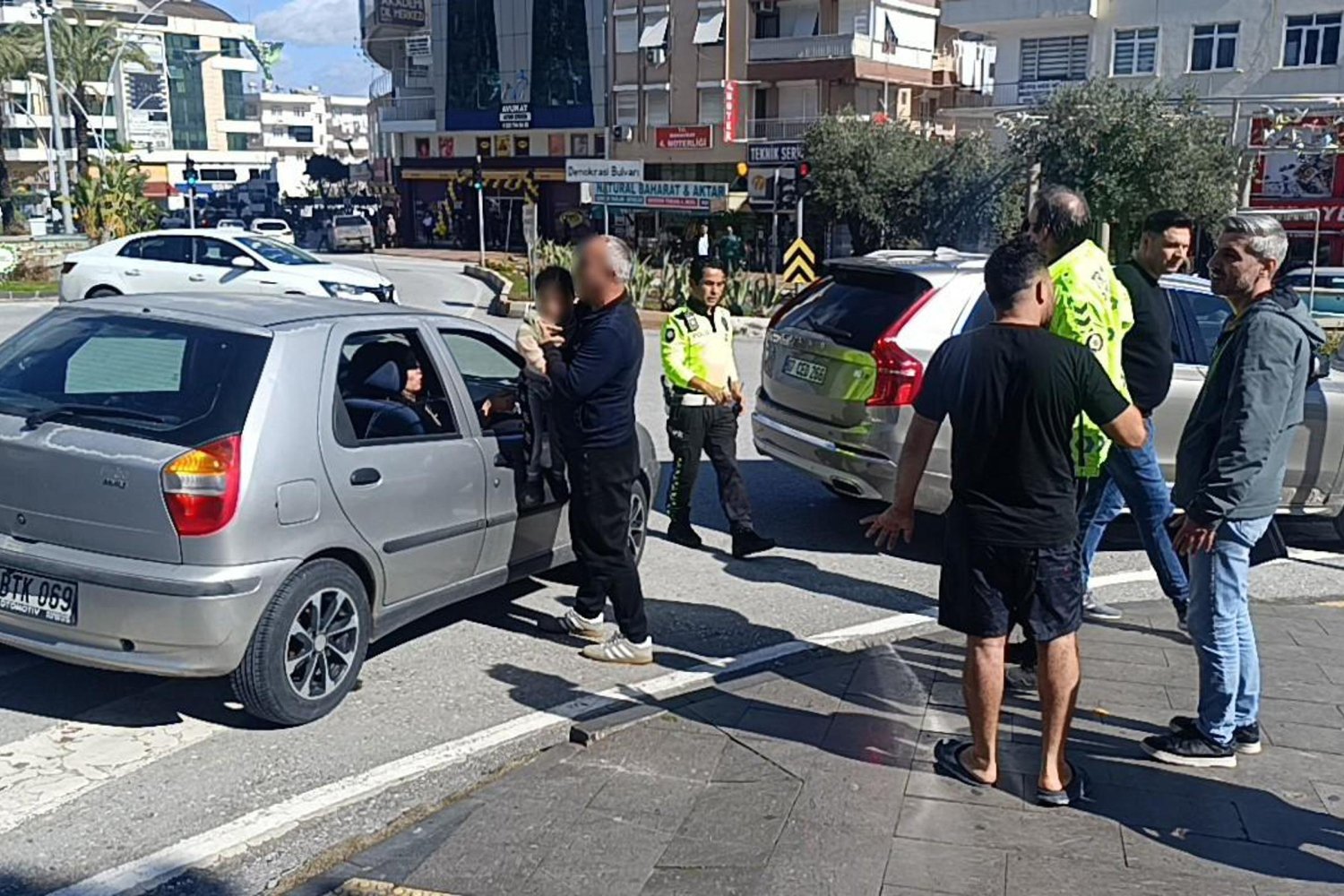 Manavgat'ta motosiklet kazası: Trafik cezası ve yaralı yeni detaylar