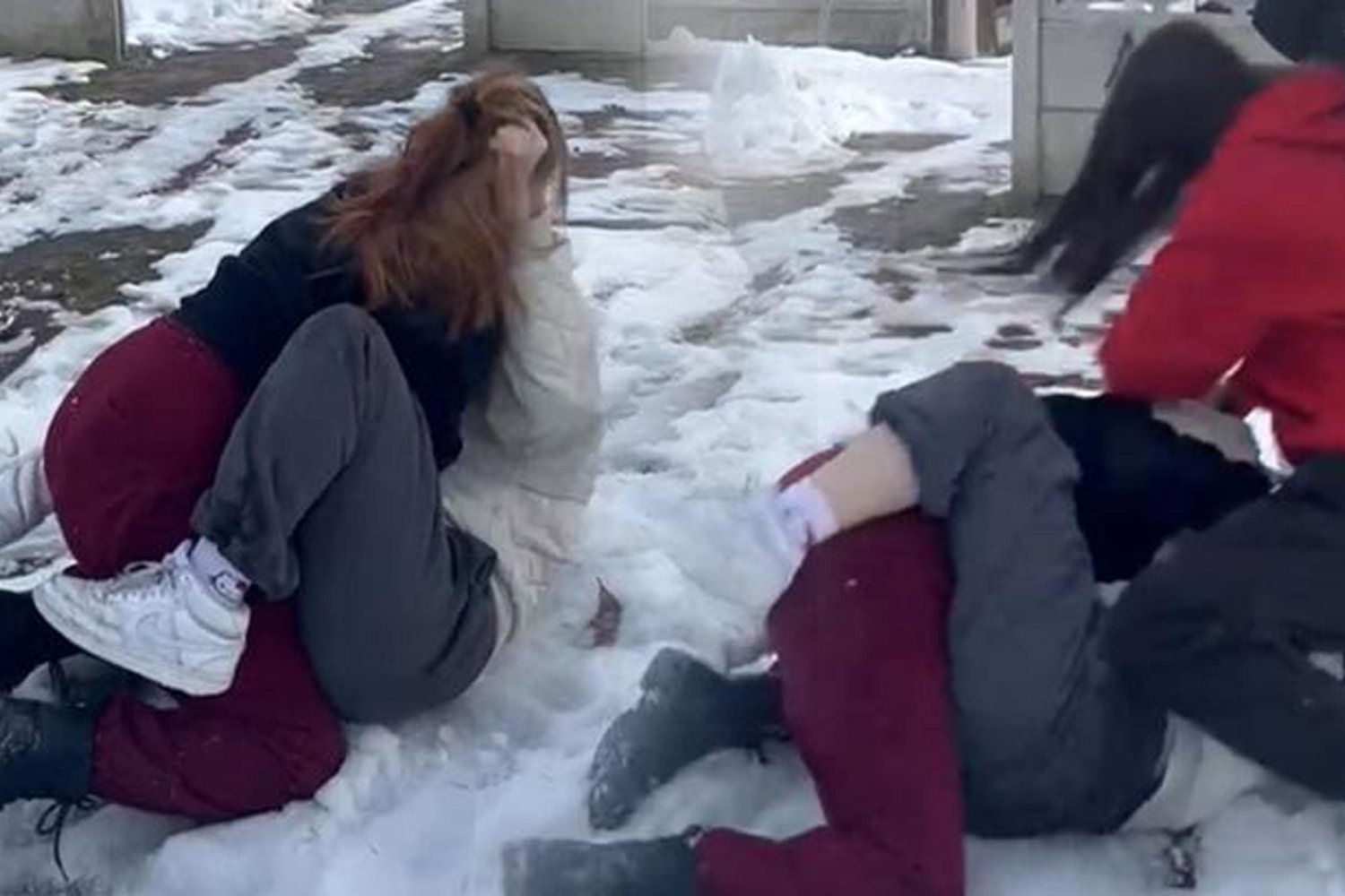 Bolu'da Okul Çıkışında Zorbalık ve Darp Olayı Şok Edici Anlara Sahne Oldu