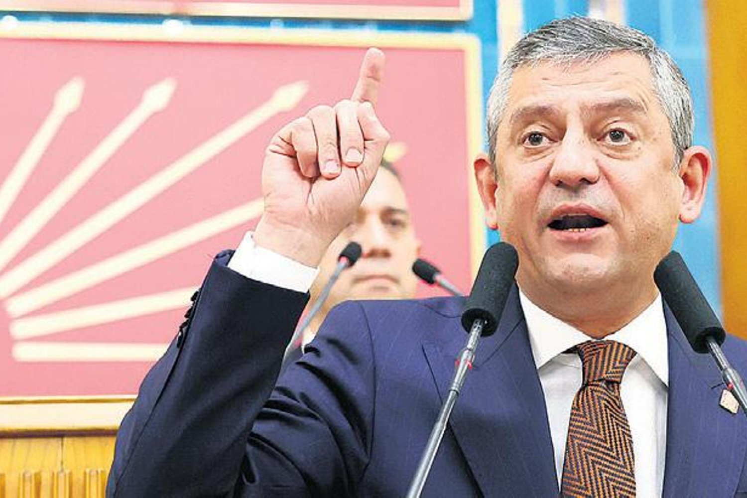 CHP’de Parti İçi Muhalefet Büyüyor: Mahkeme Birleştirme Talepleri ve Gelişmeler