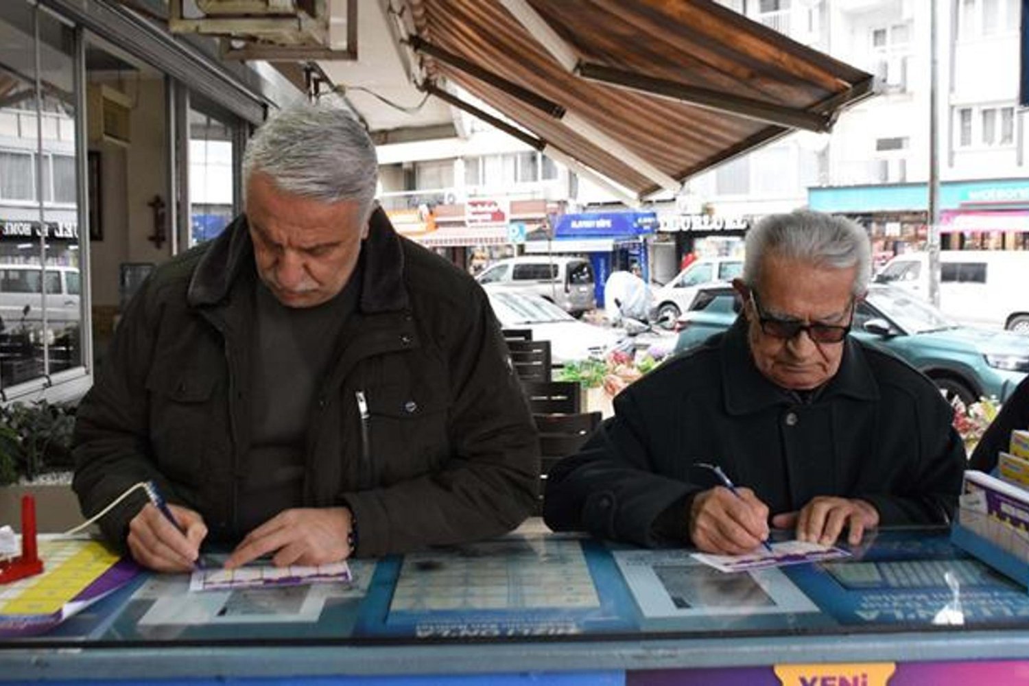 İzmir’de 15 Milyon Liralık Hızlı On İkramiyesi Kazandırdı! Şans Kapınızı Çalabilir