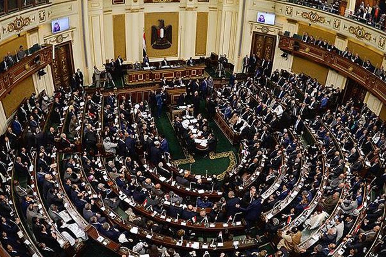 Mısır'da Kabine Değişikliği ve Parlamentoda Olası Oturum Heyecanı