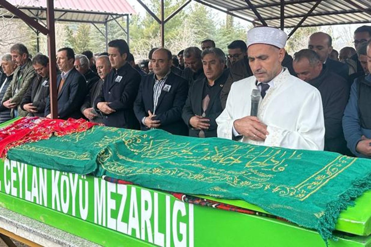 Yayla Ceylan Mahallesi'nde Ceylin Öztürk'ün Acı Sonu: Ailesi ve Yetkililer Törene Katıldı